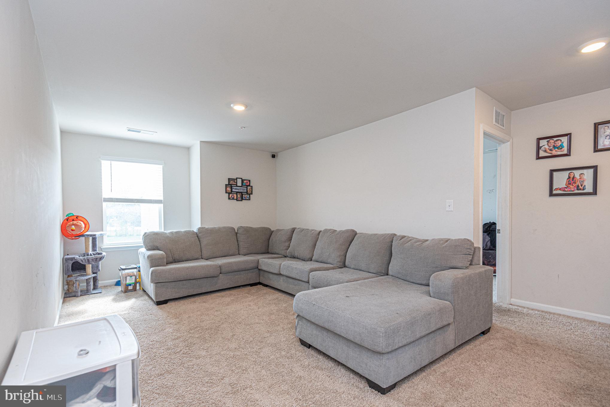 ROWENS MILL - Residential