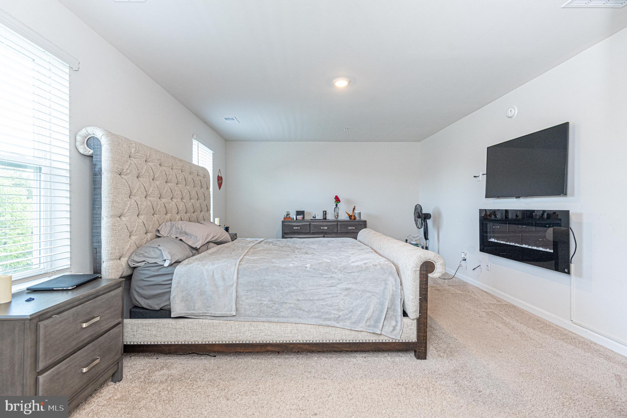 ROWENS MILL - Residential