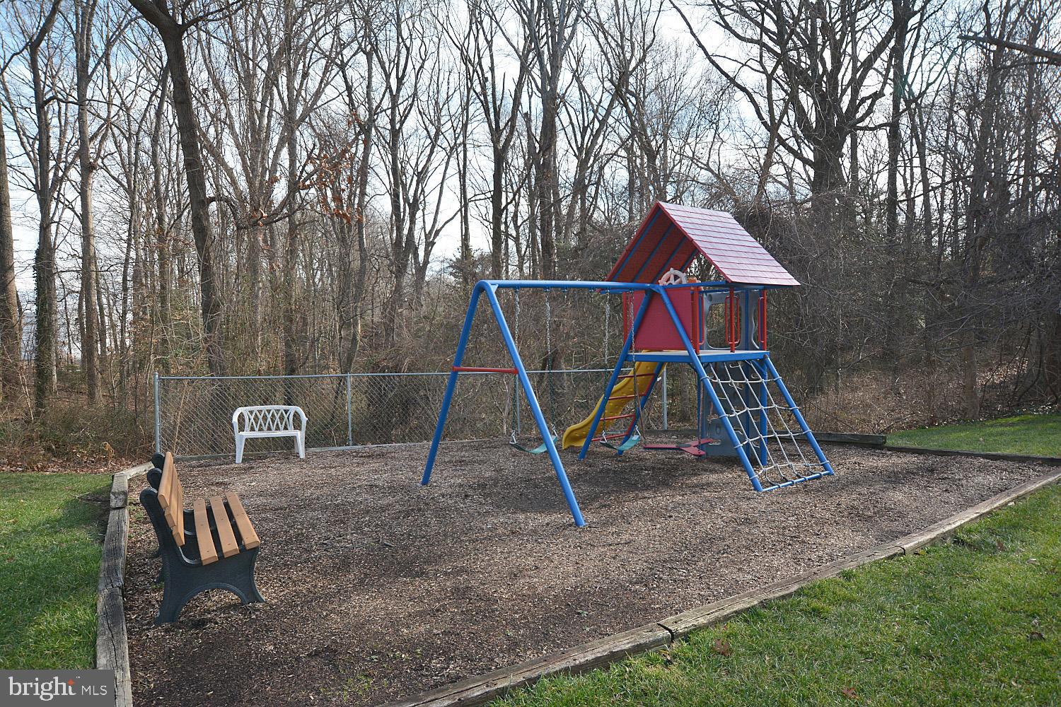 LYNDHURST - Residential