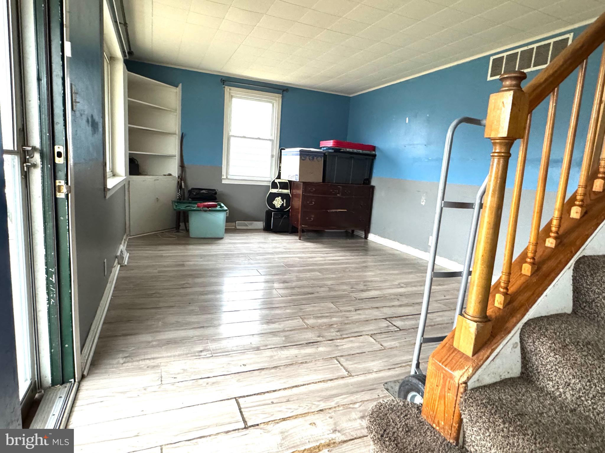 DUNLOGAN - Residential