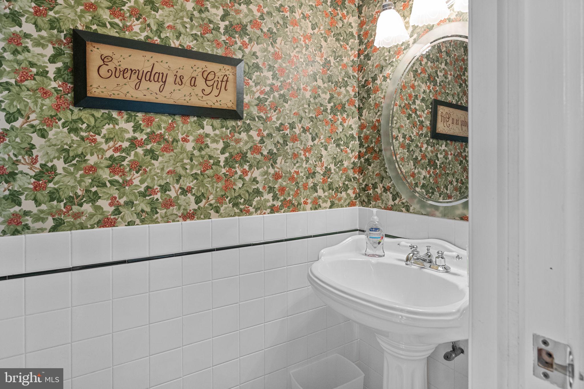 STONY HILL HOMES - Residential