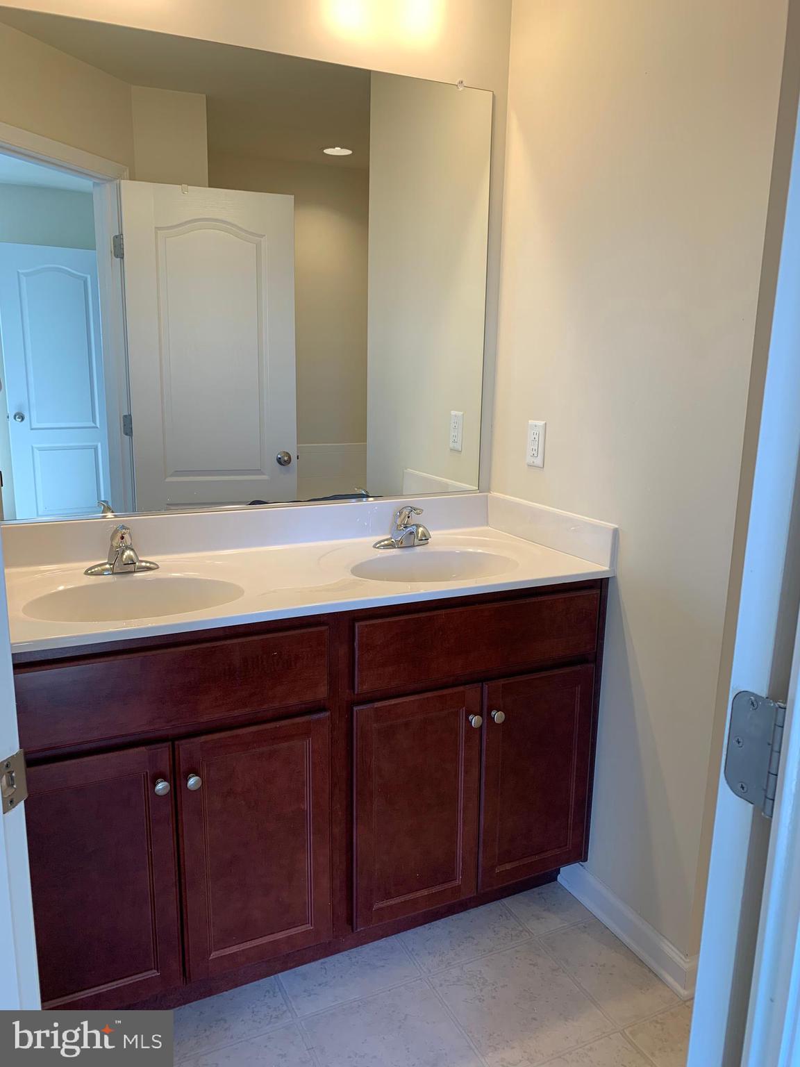 STONEBROOK VILLAGE - Residential Lease