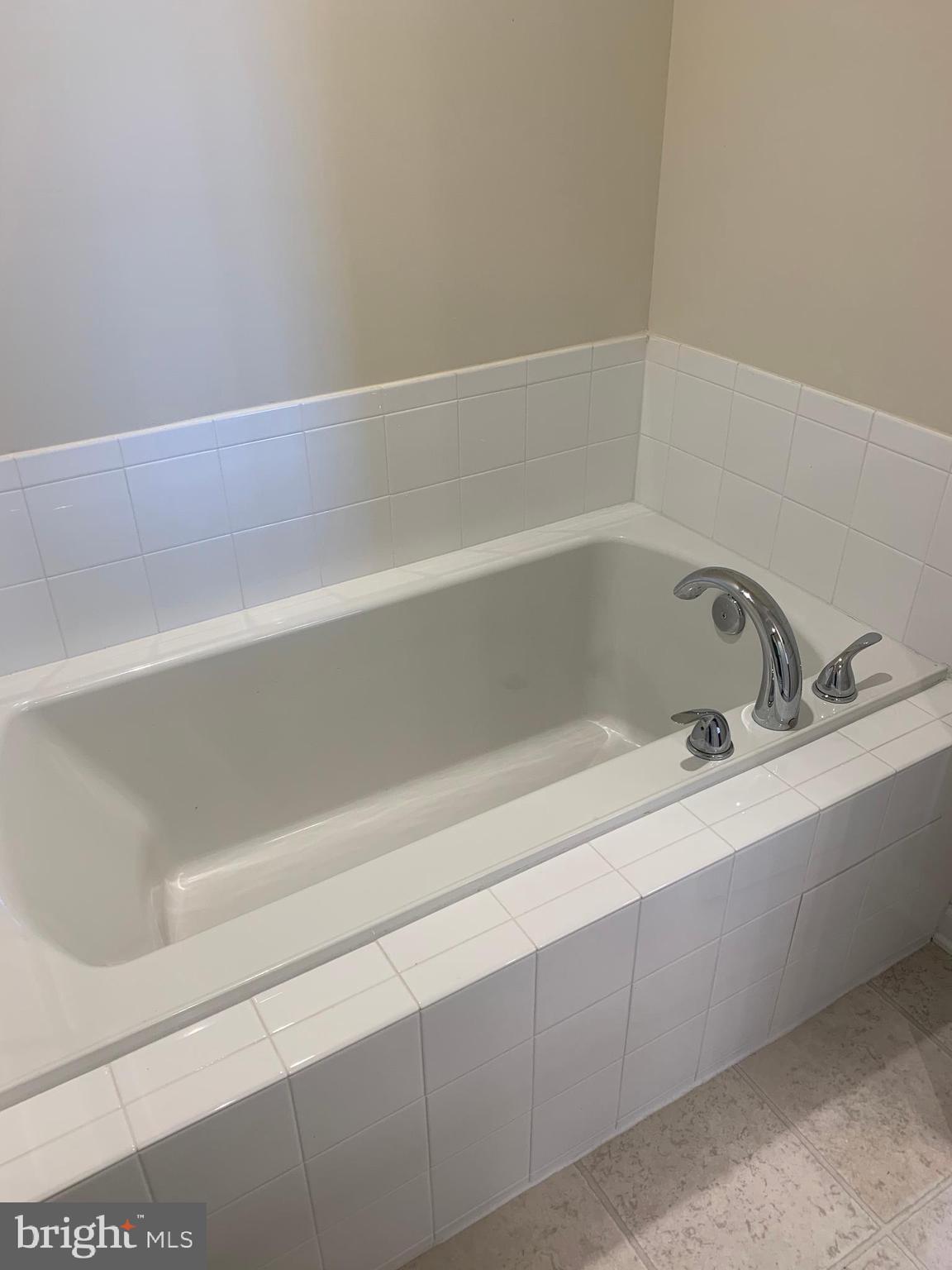 STONEBROOK VILLAGE - Residential Lease