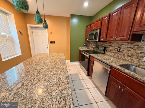 Townhouse For Sale - 1120 N Eden Street<br/> Baltimore City County, BALTIMORE, MD 21213