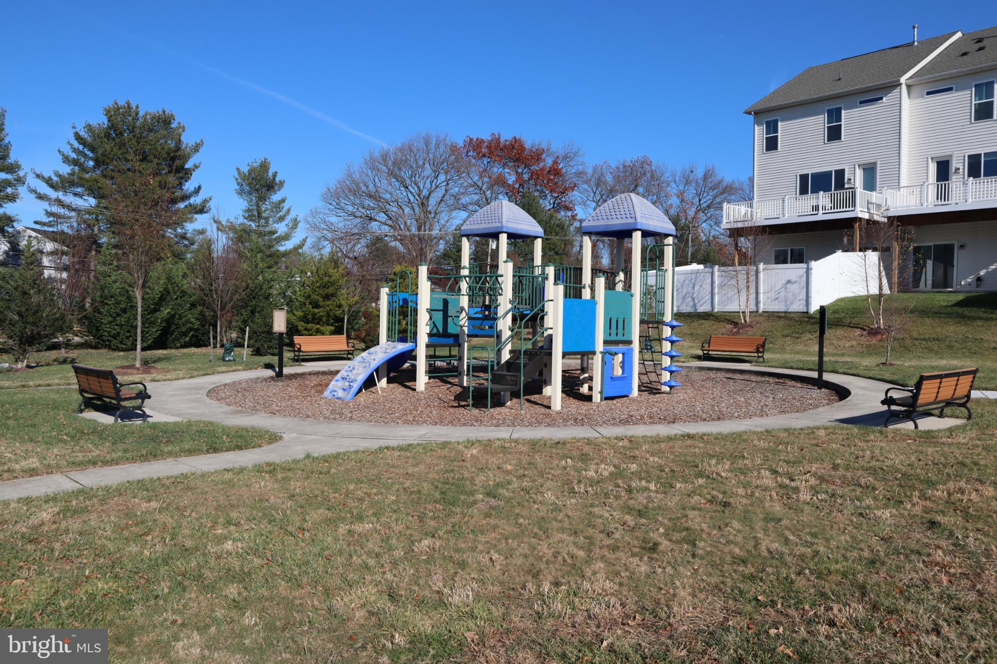 WATSONS GLEN - Residential Lease