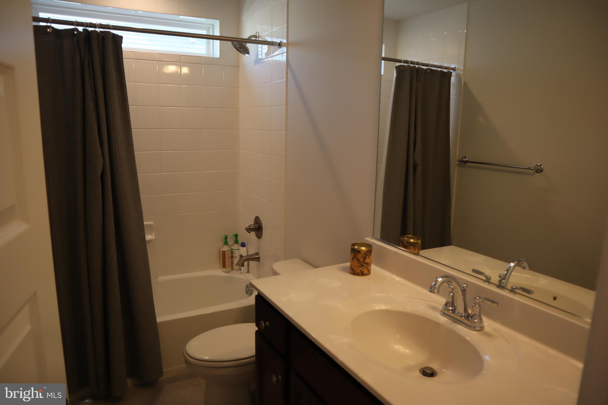 WATSONS GLEN - Residential Lease