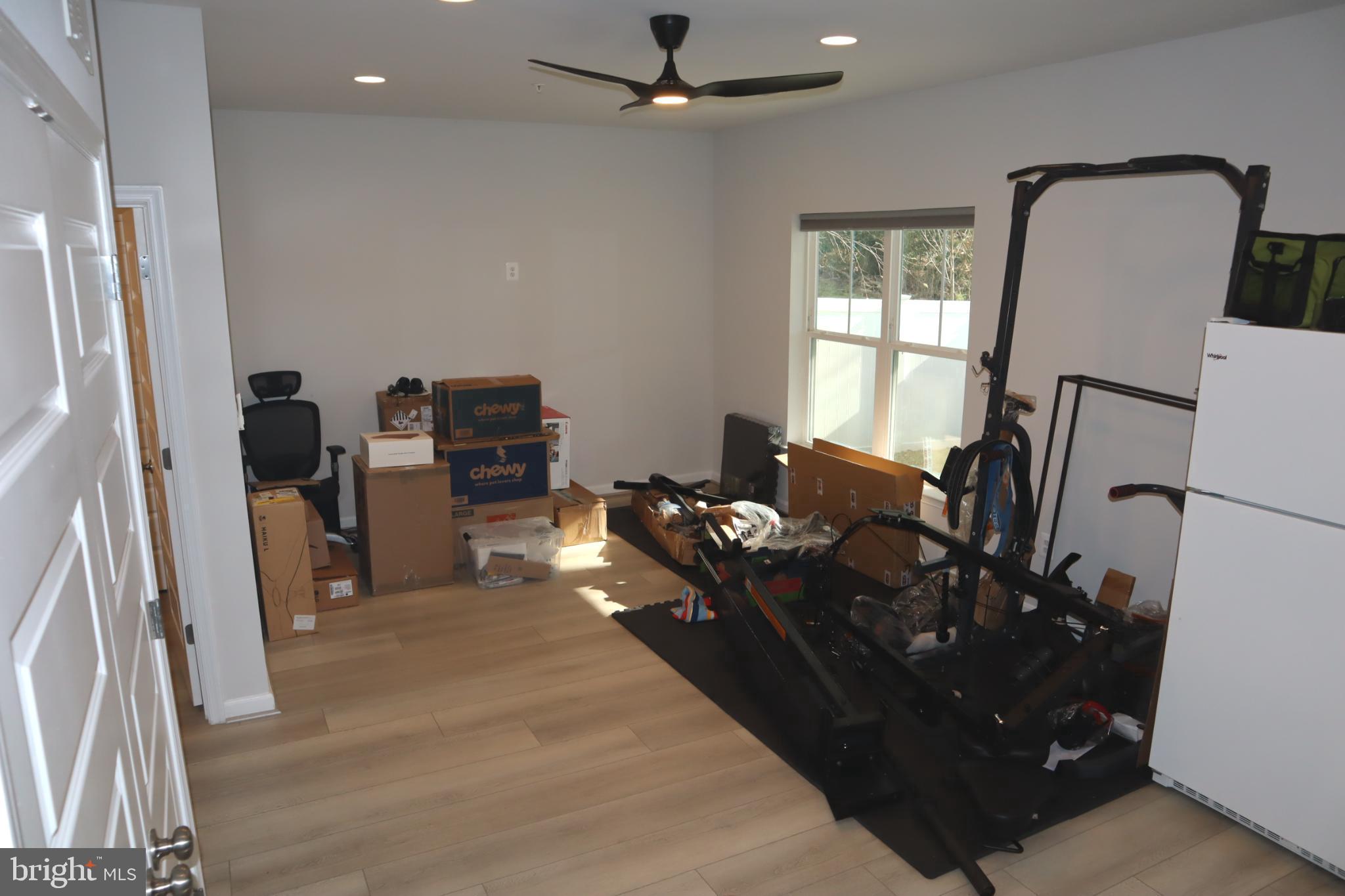 WATSONS GLEN - Residential Lease