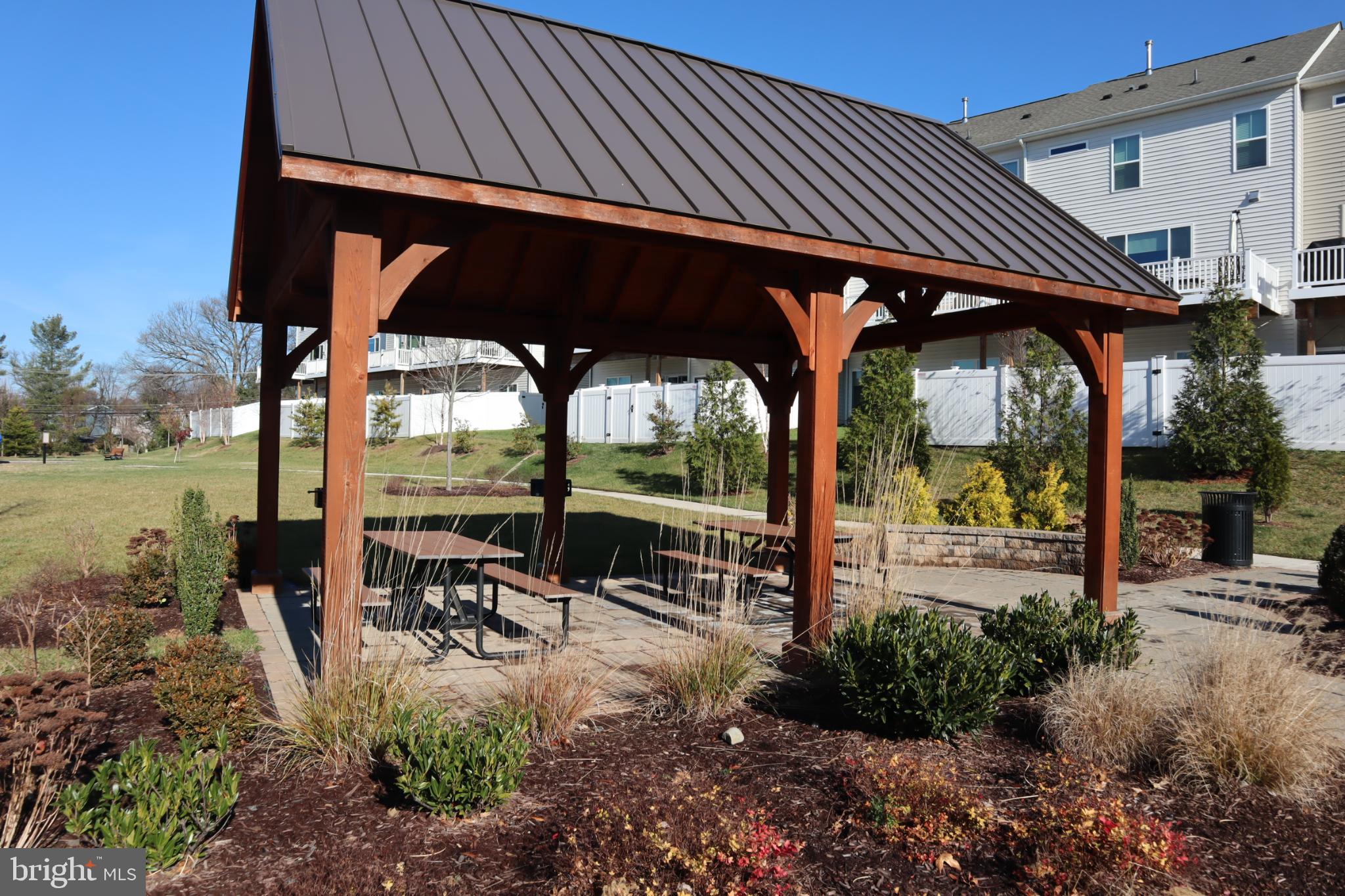 WATSONS GLEN - Residential Lease