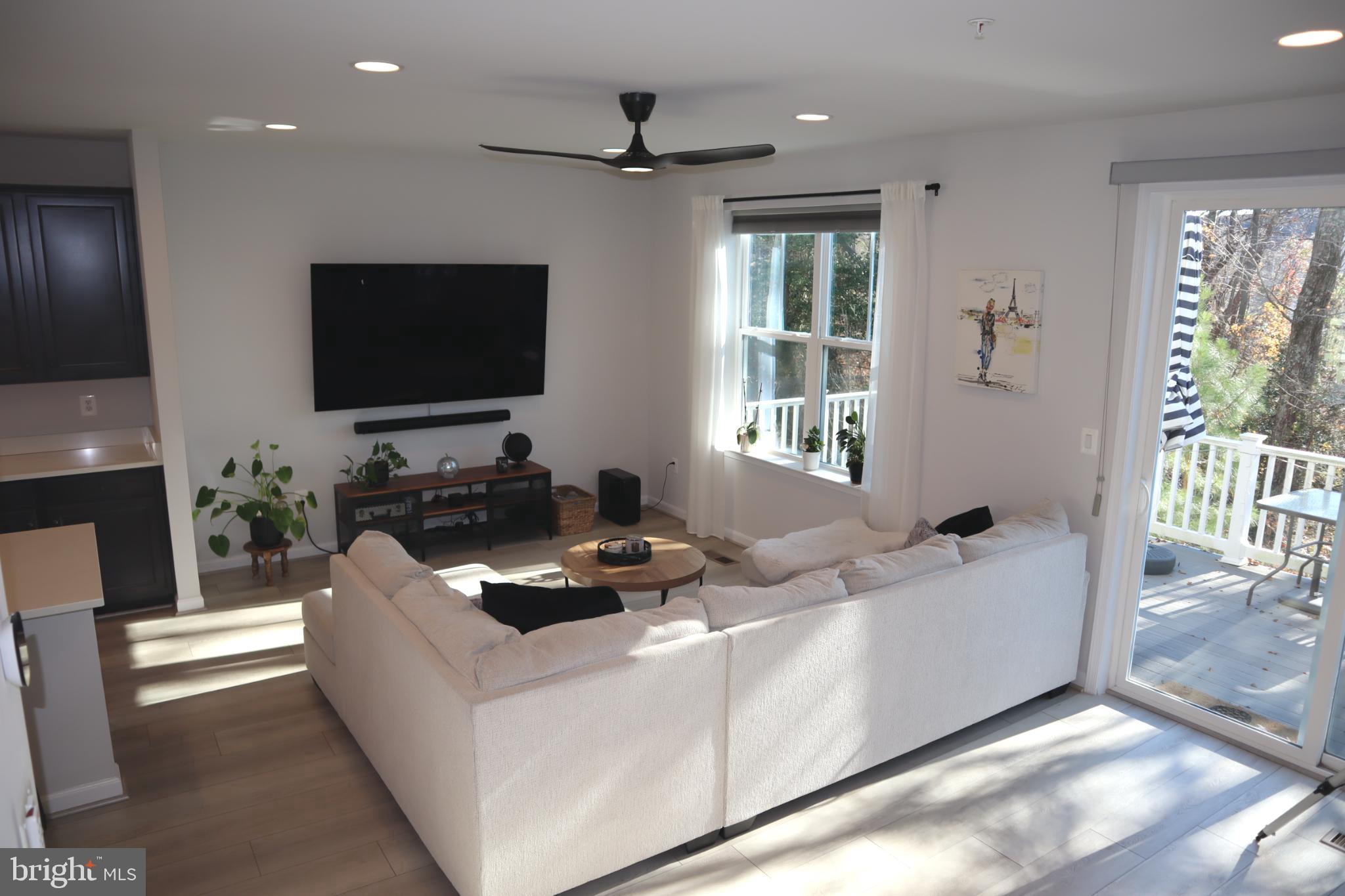 WATSONS GLEN - Residential Lease