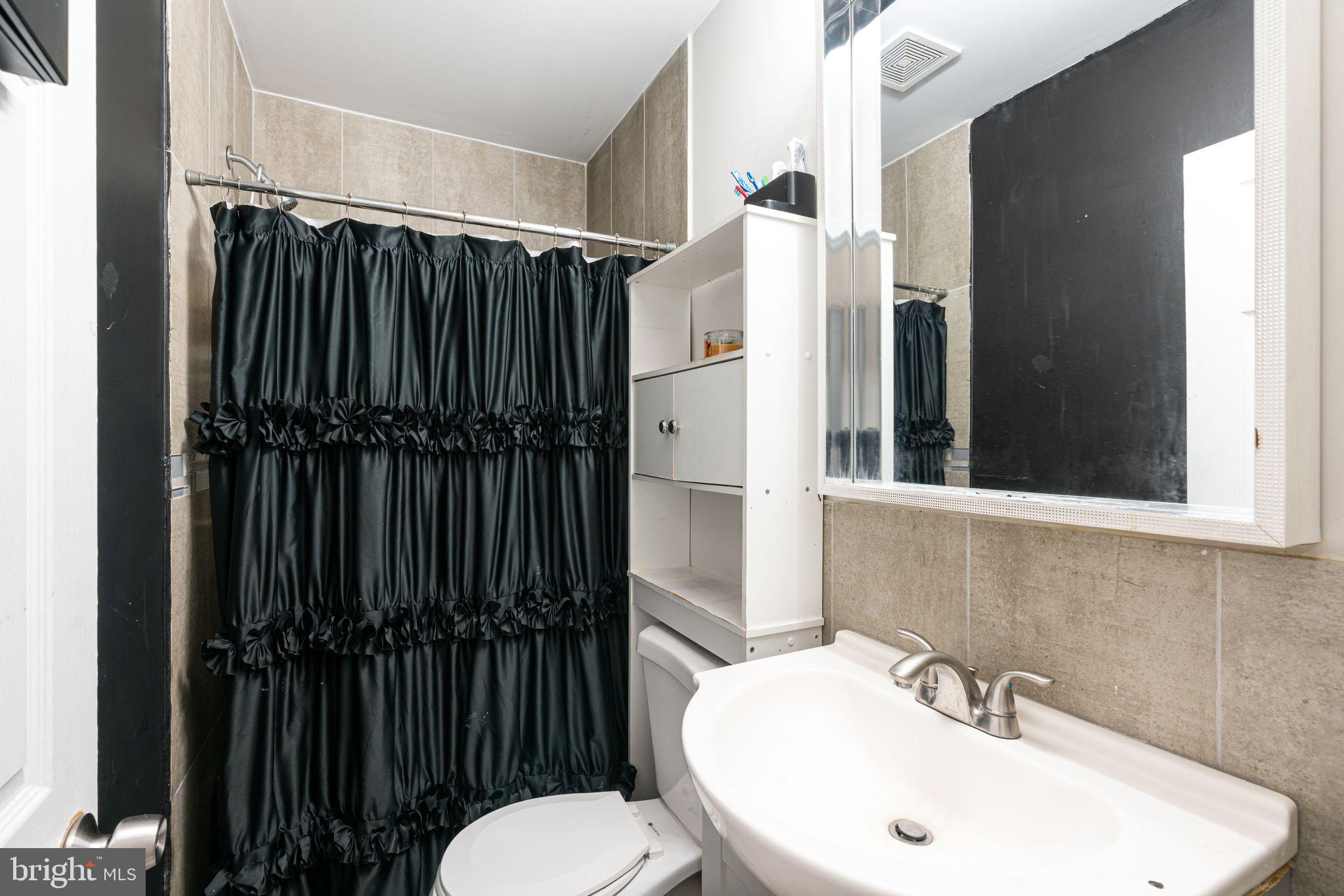 WEST OAK LANE - Residential