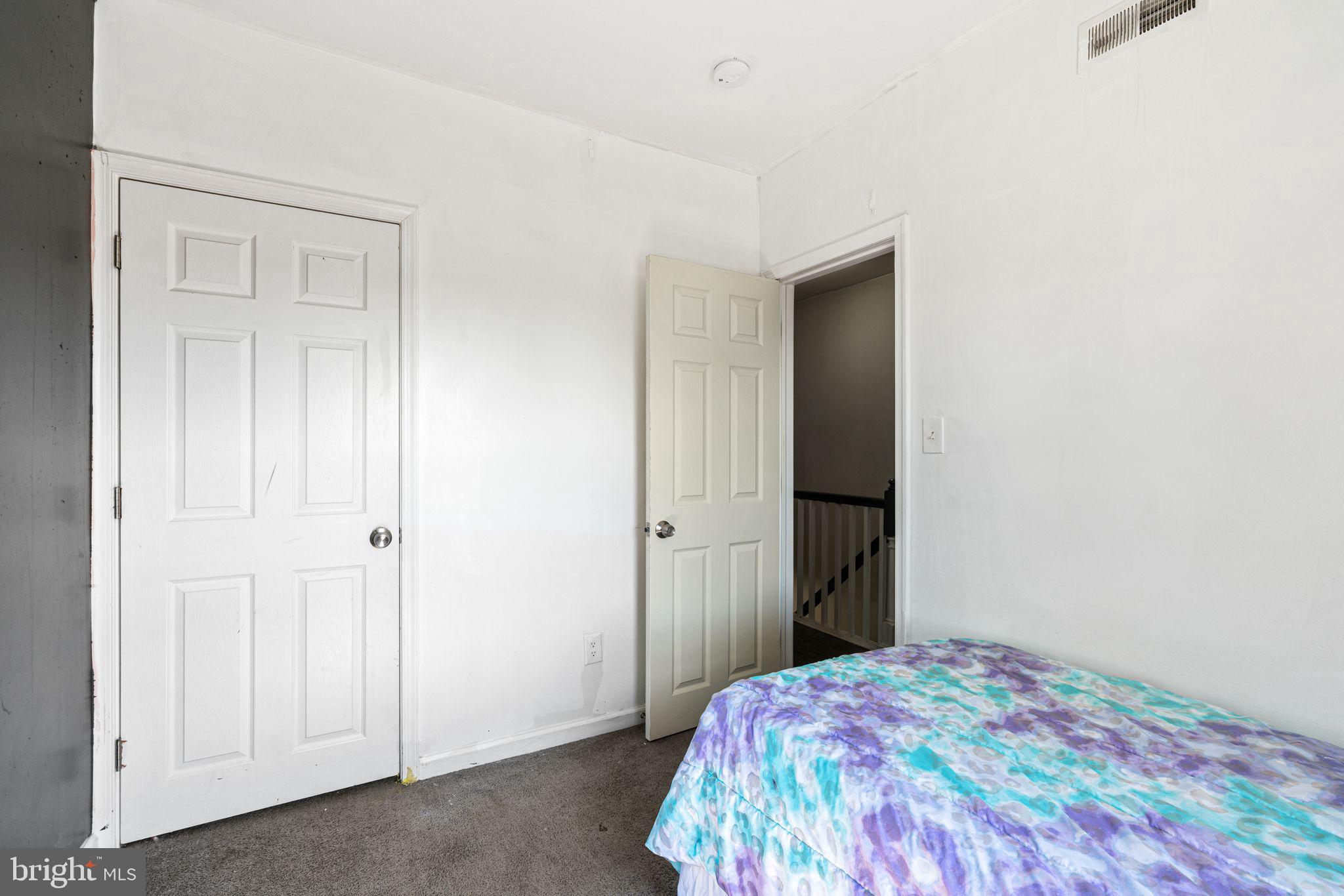 WEST OAK LANE - Residential