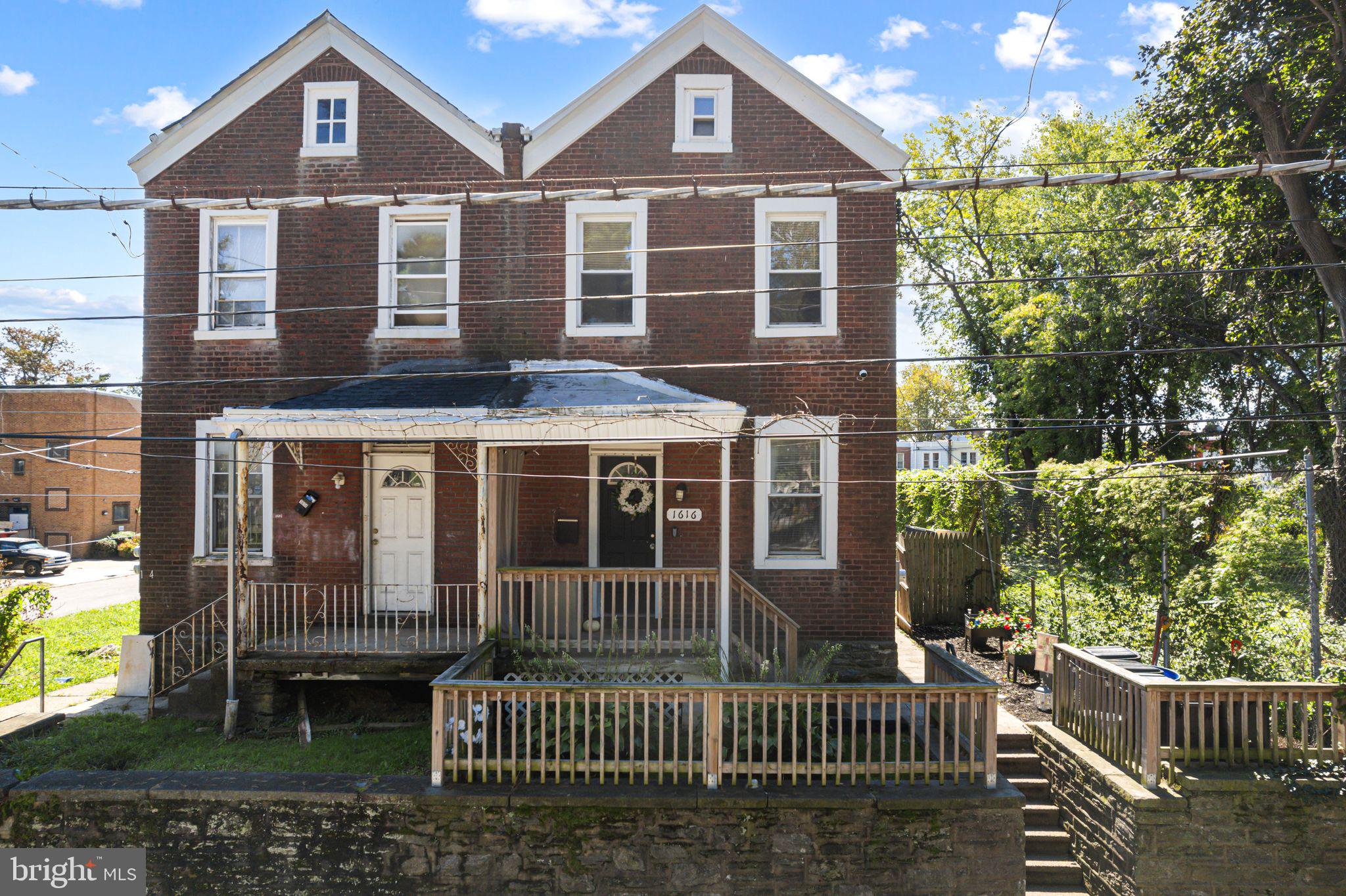 WEST OAK LANE - Residential