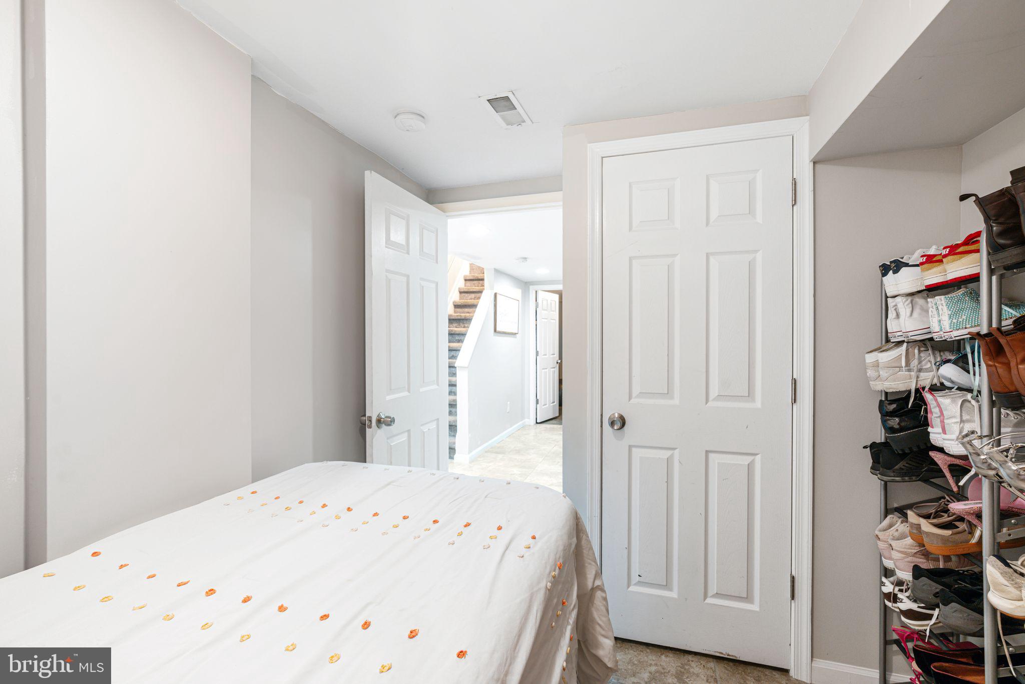 WEST OAK LANE - Residential