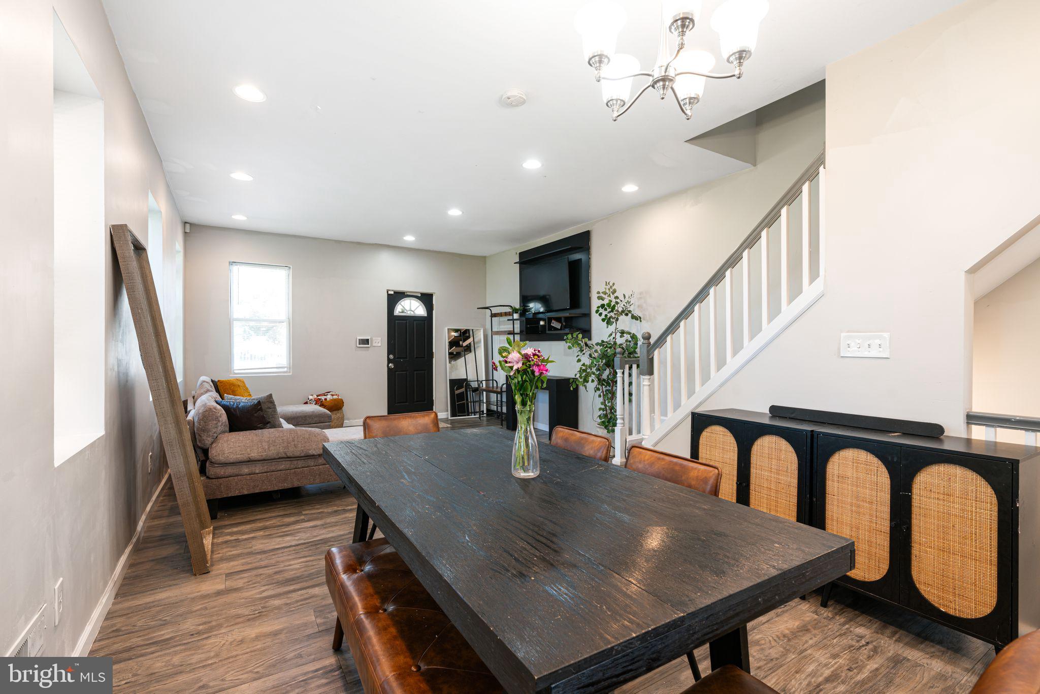 WEST OAK LANE - Residential