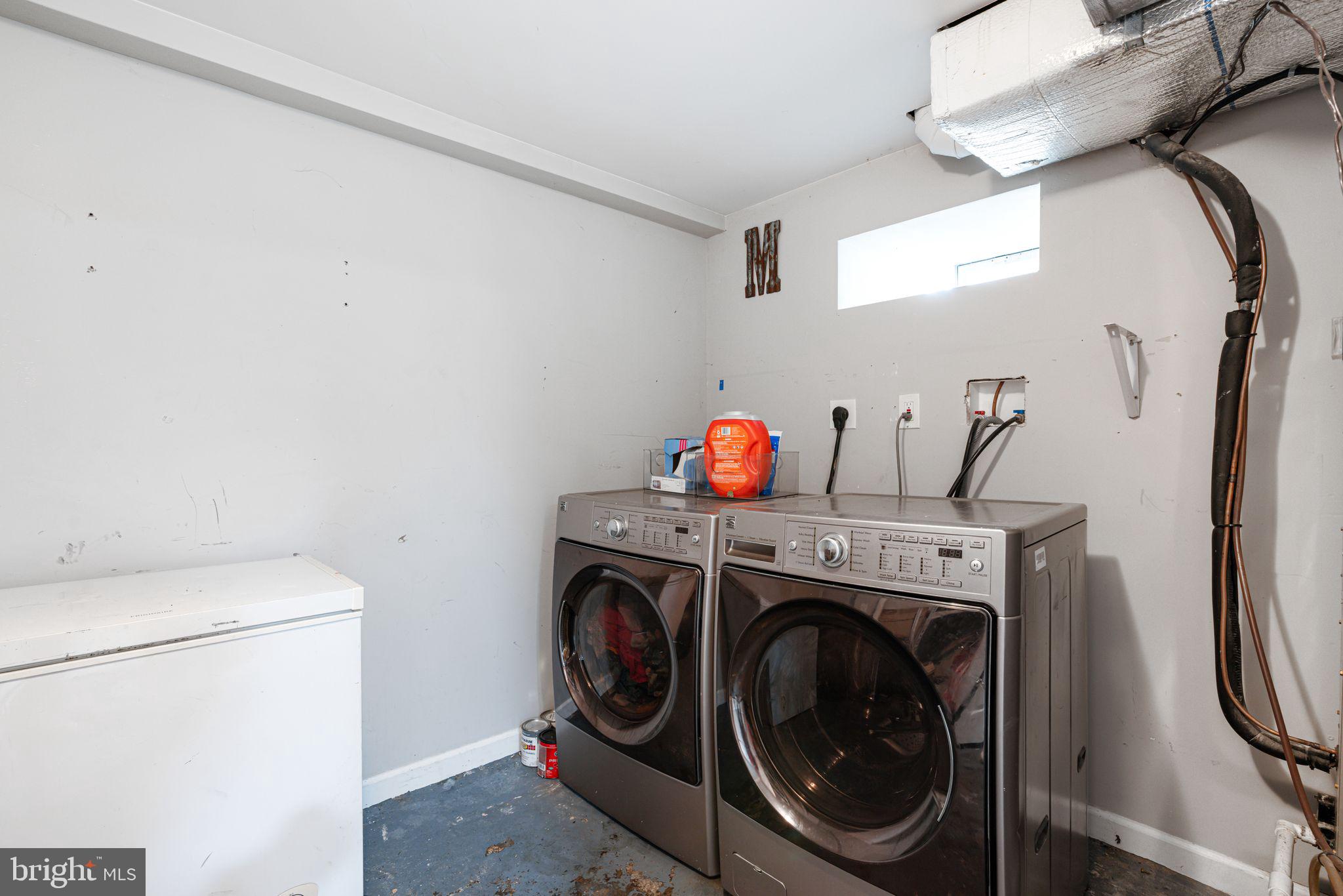 WEST OAK LANE - Residential