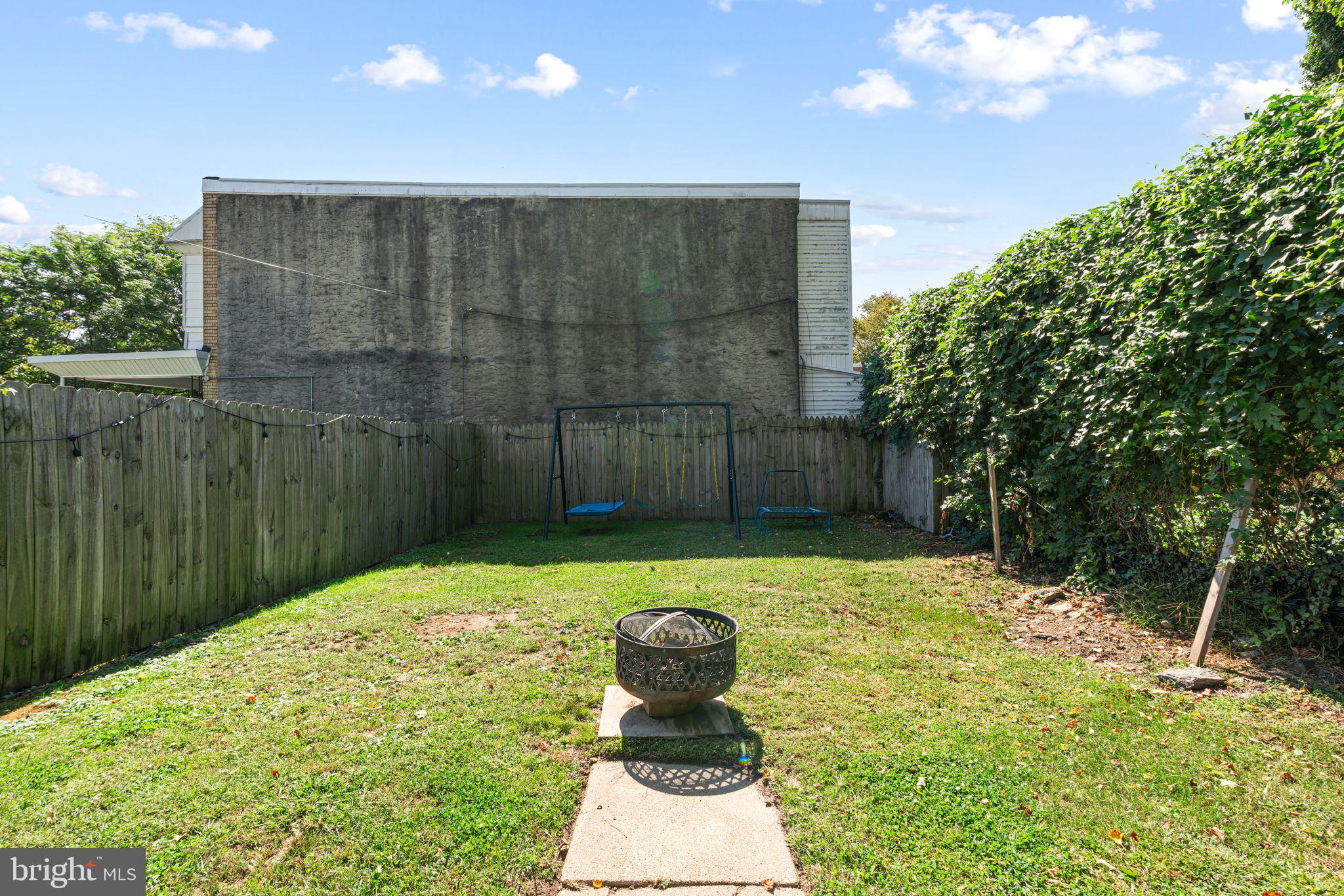 WEST OAK LANE - Residential