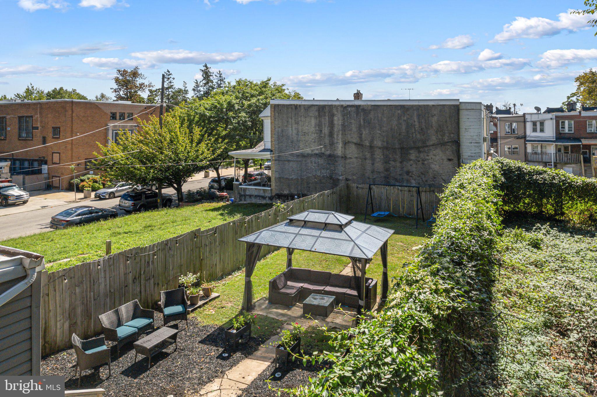 WEST OAK LANE - Residential