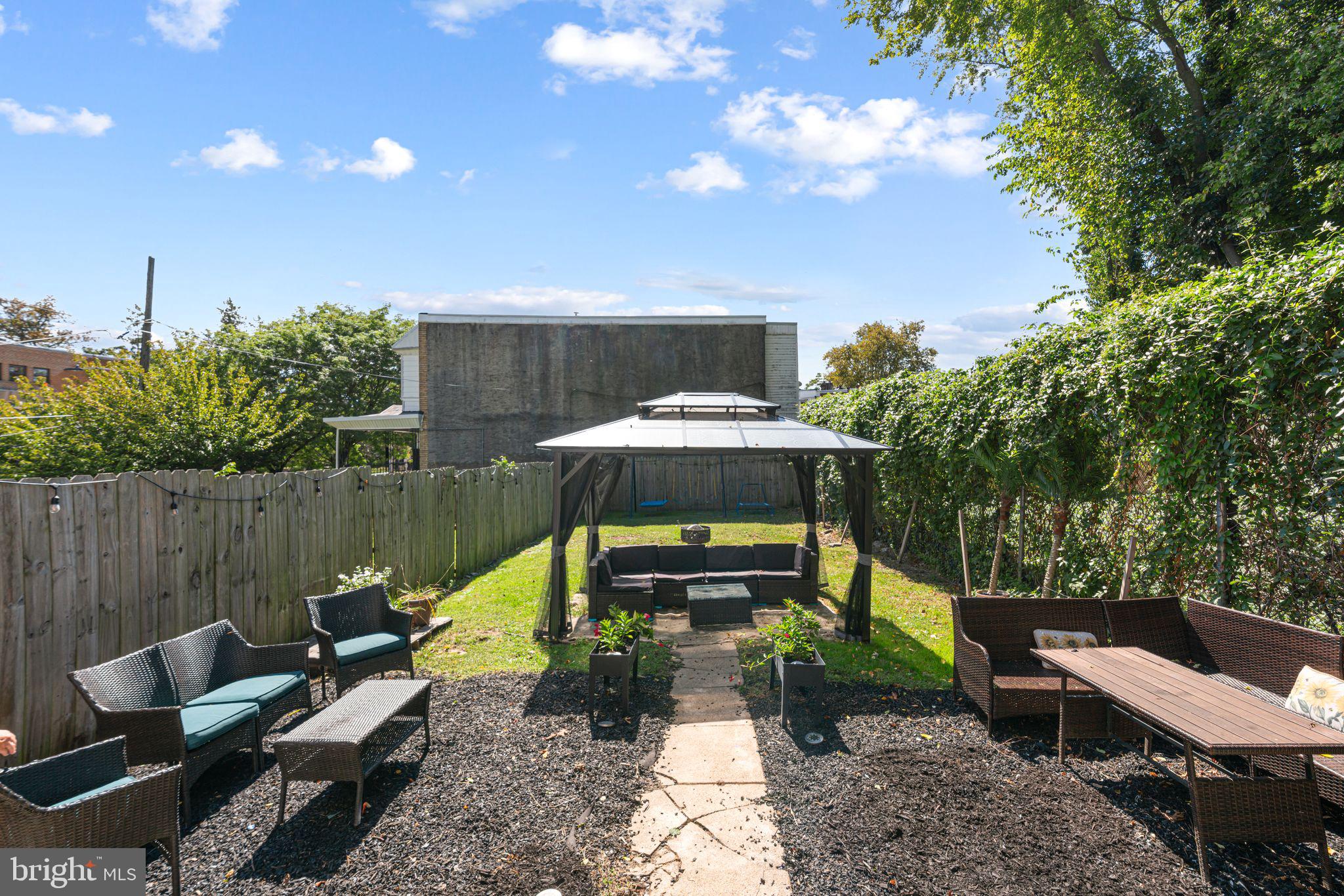 WEST OAK LANE - Residential