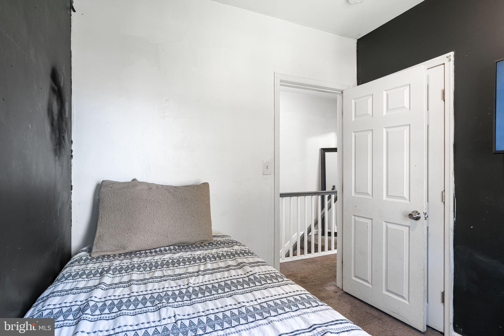 WEST OAK LANE - Residential