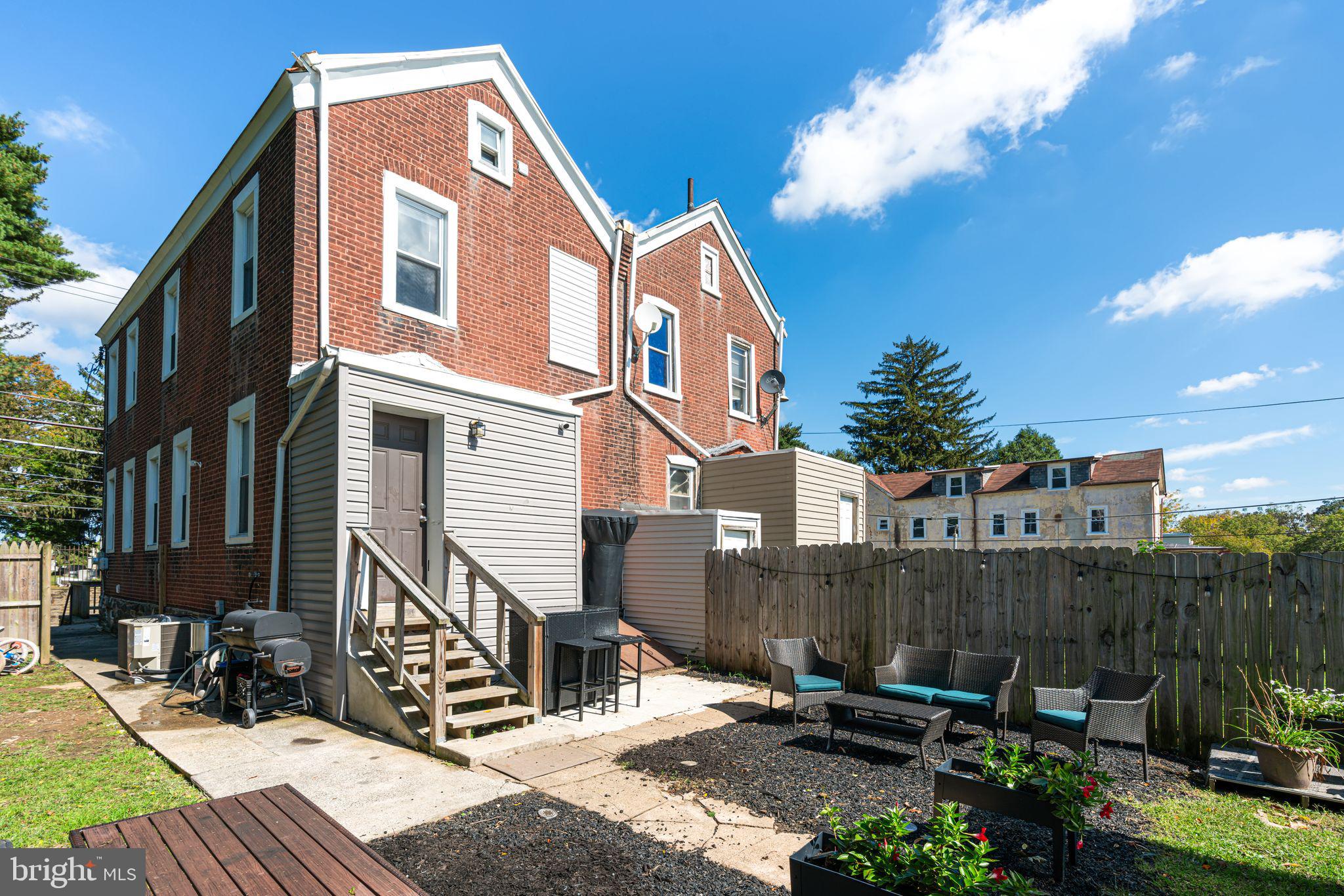 WEST OAK LANE - Residential