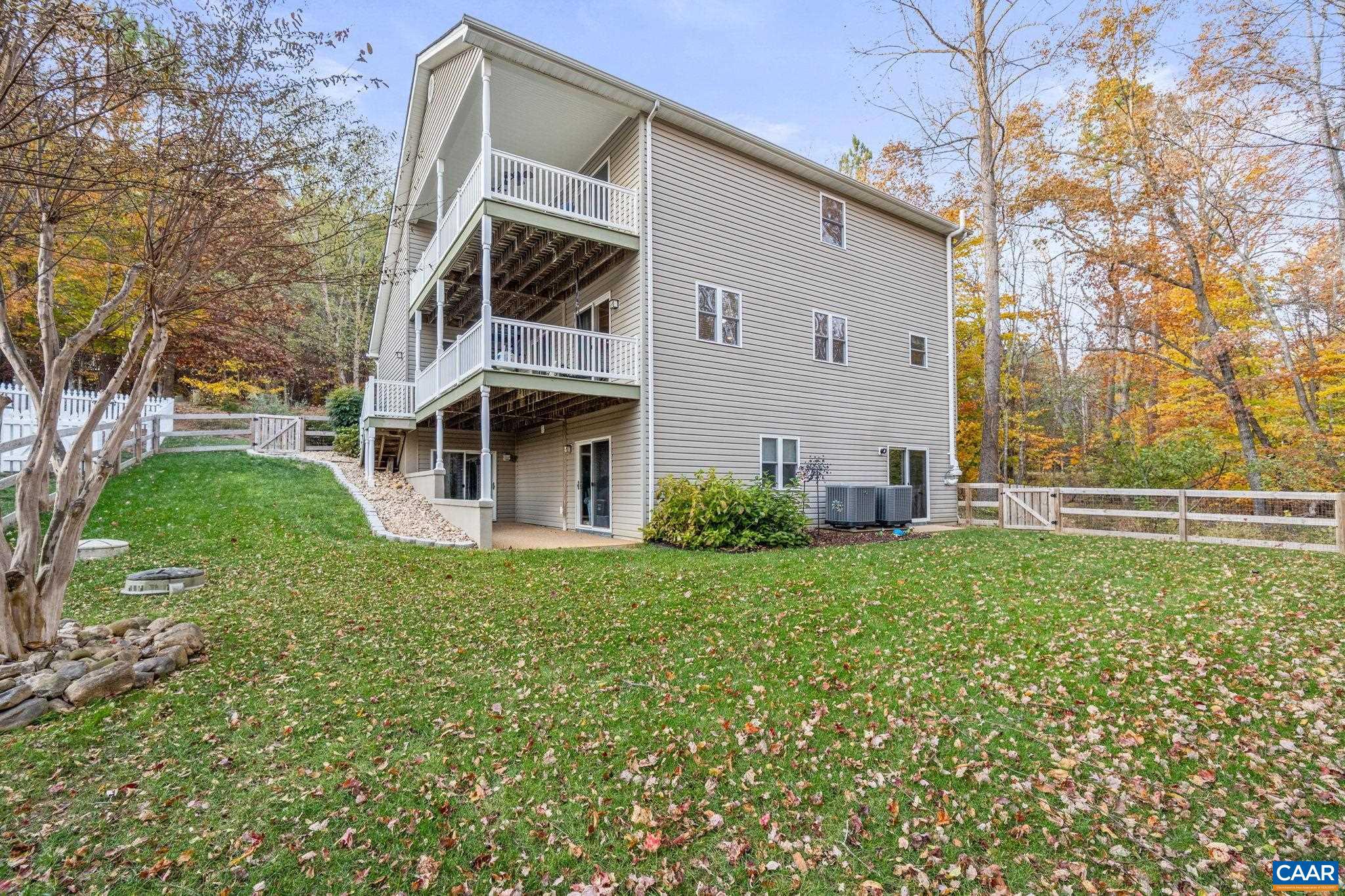 LAKE MONTICELLO - Residential