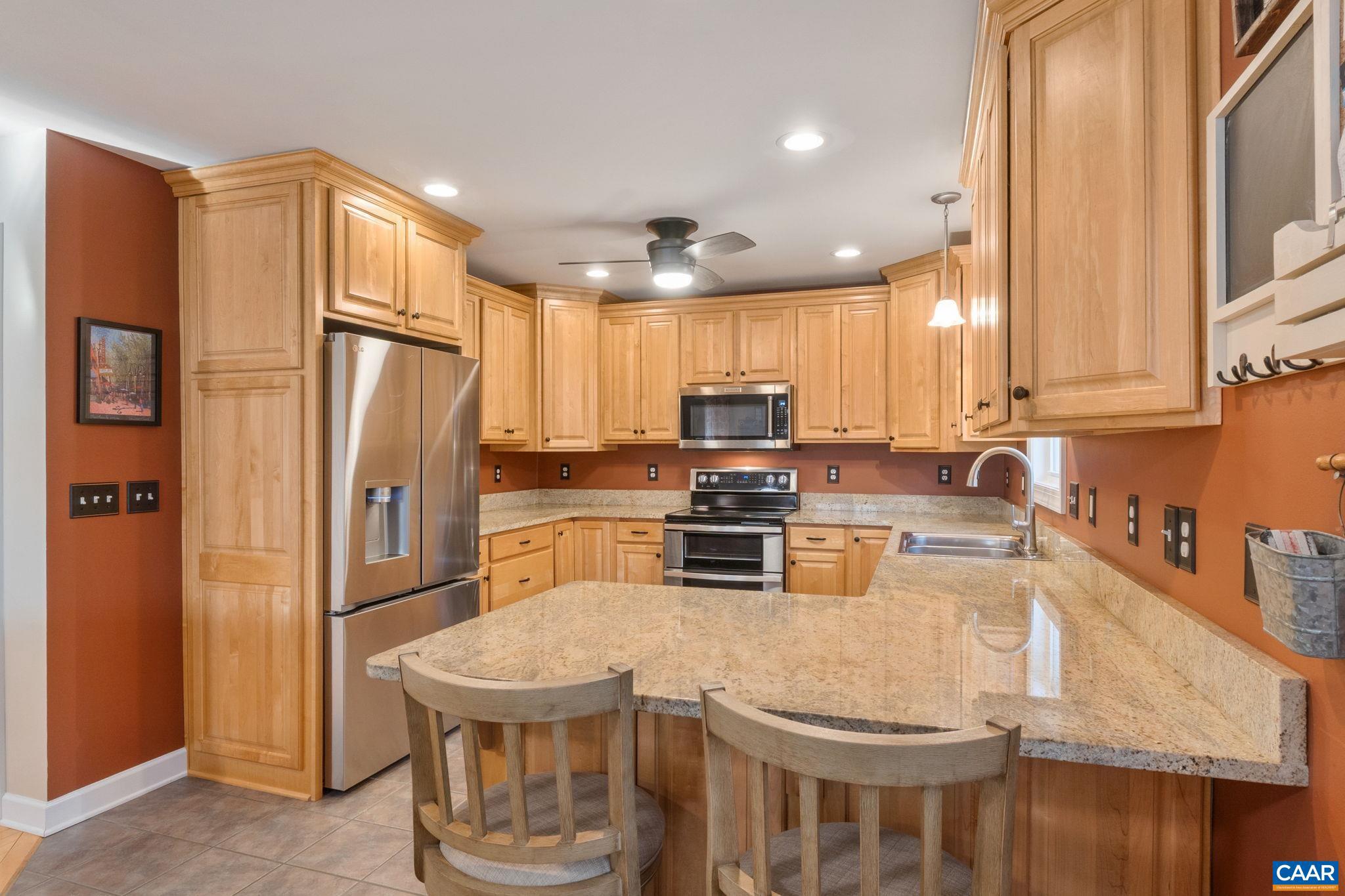 LAKE MONTICELLO - Residential