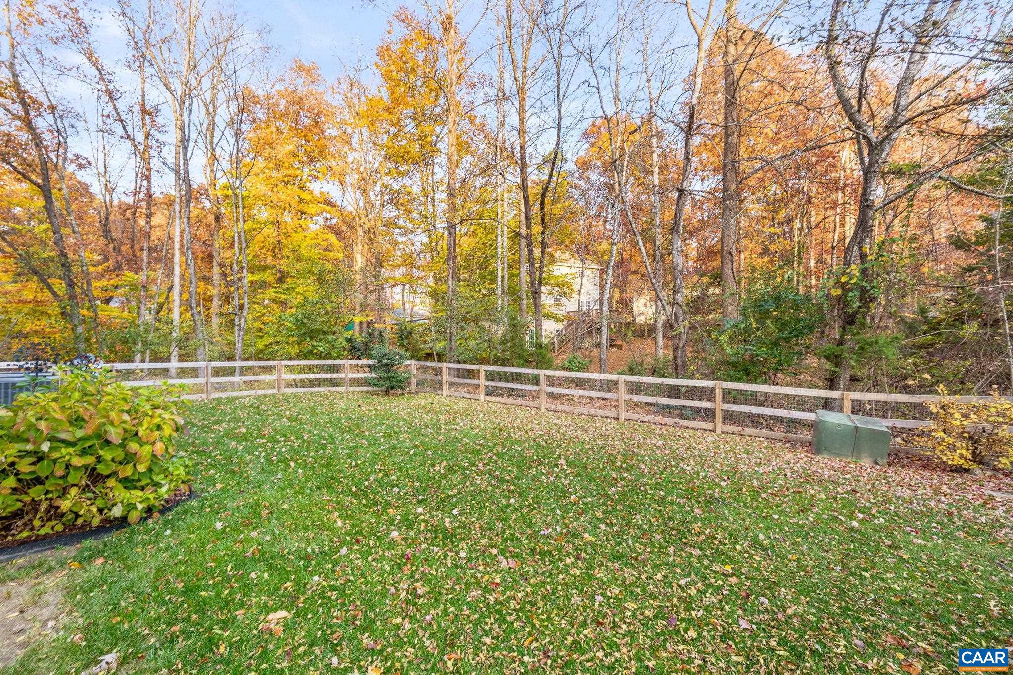 LAKE MONTICELLO - Residential