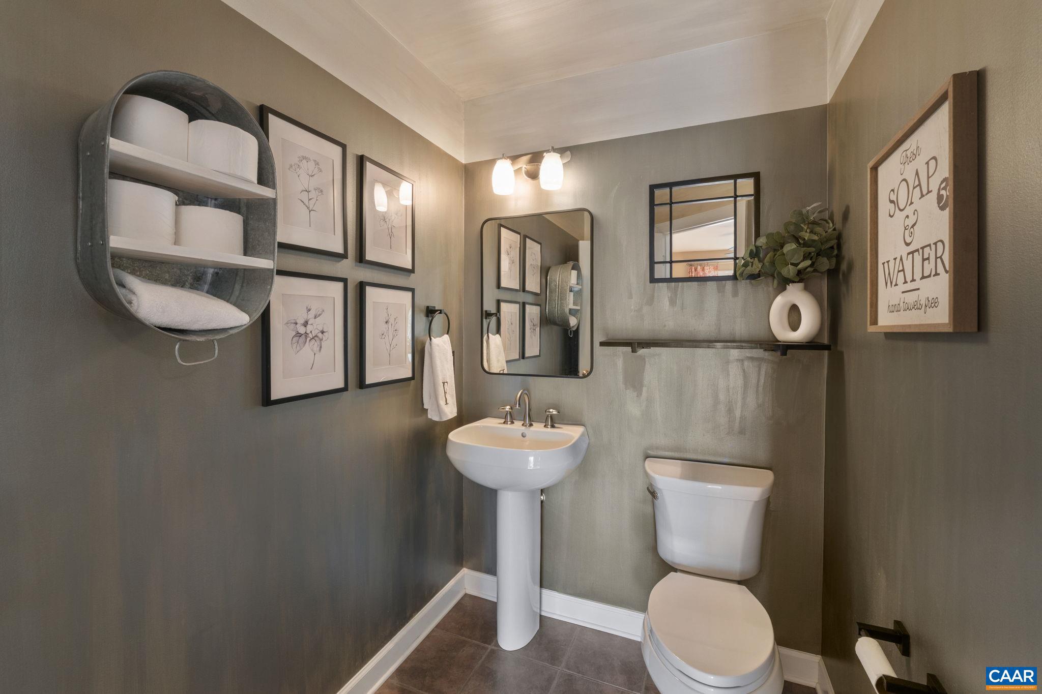 LAKE MONTICELLO - Residential