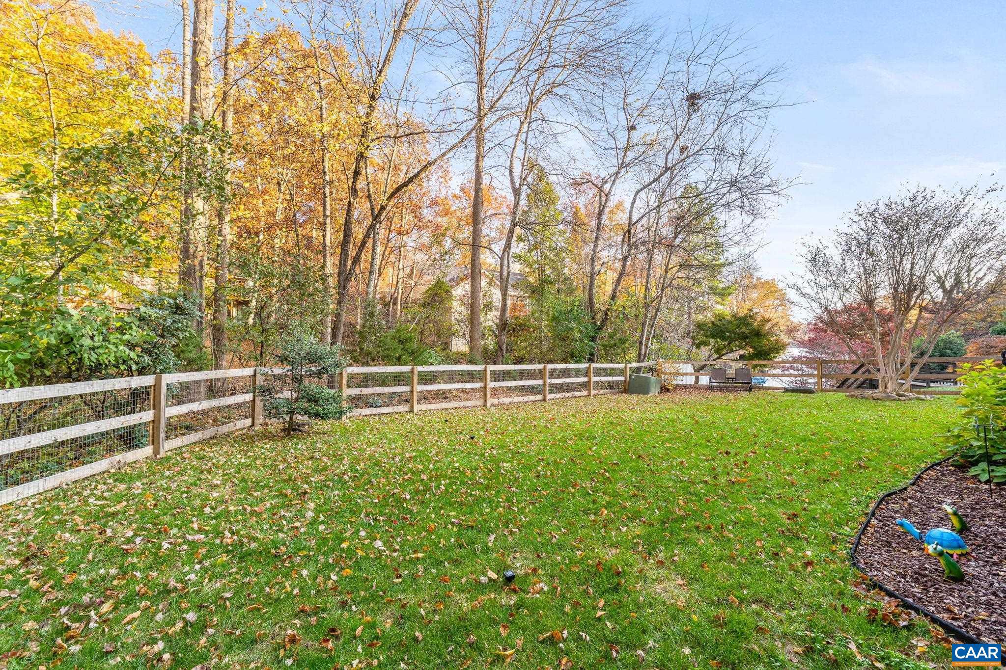 LAKE MONTICELLO - Residential