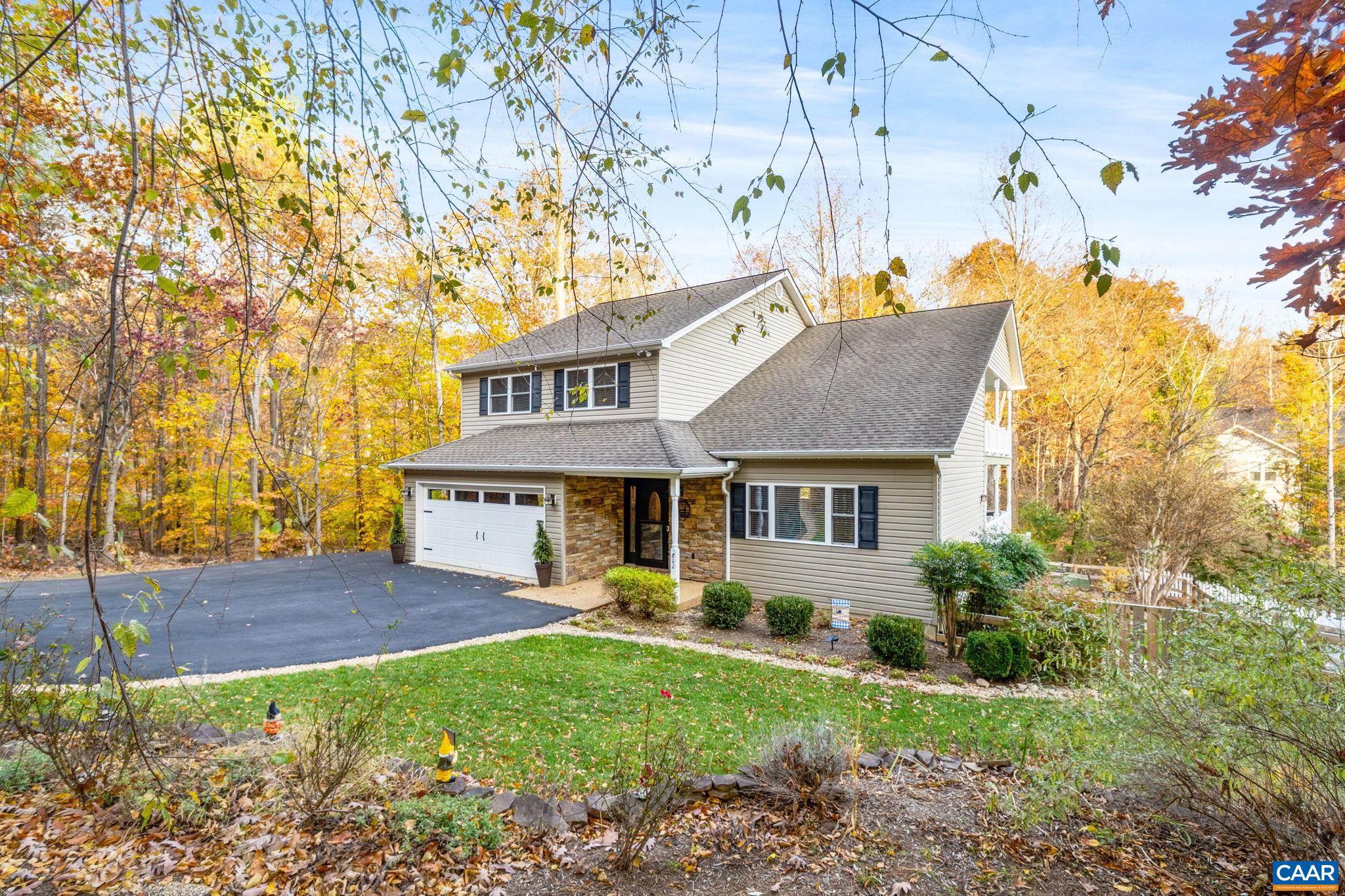 LAKE MONTICELLO - Residential