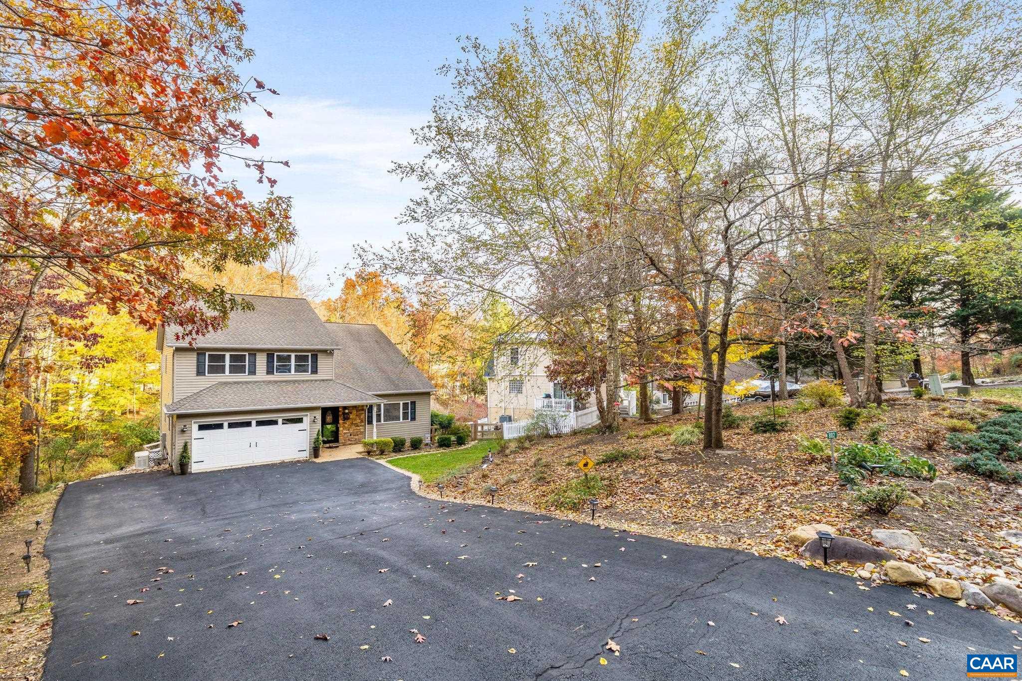 LAKE MONTICELLO - Residential