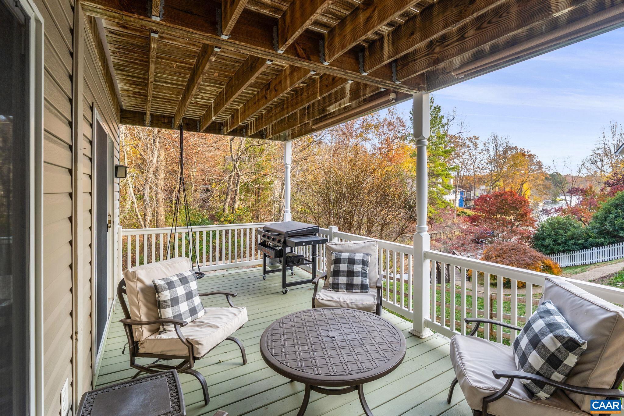 LAKE MONTICELLO - Residential