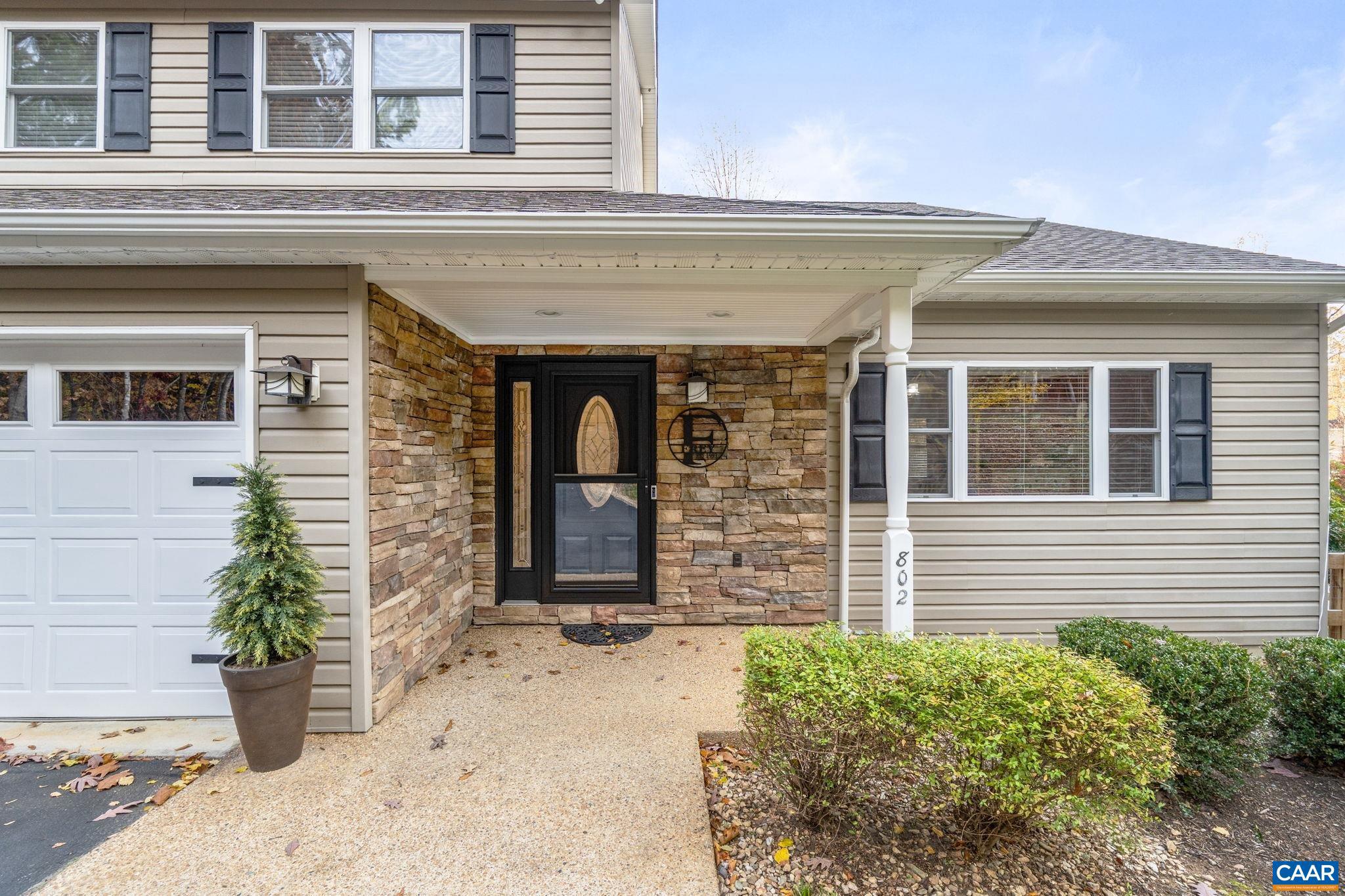 LAKE MONTICELLO - Residential