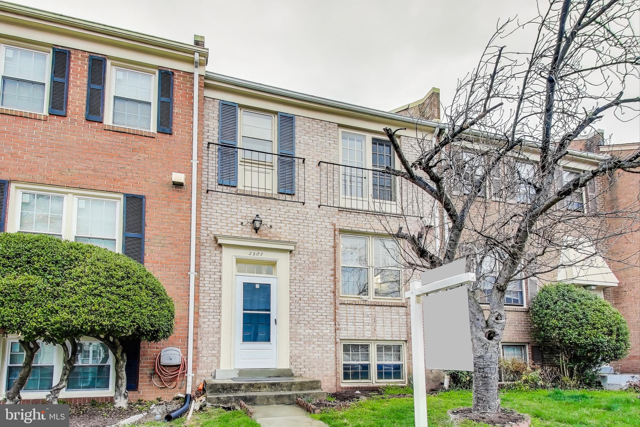 MOUNT VERNON SQUARE - Residential