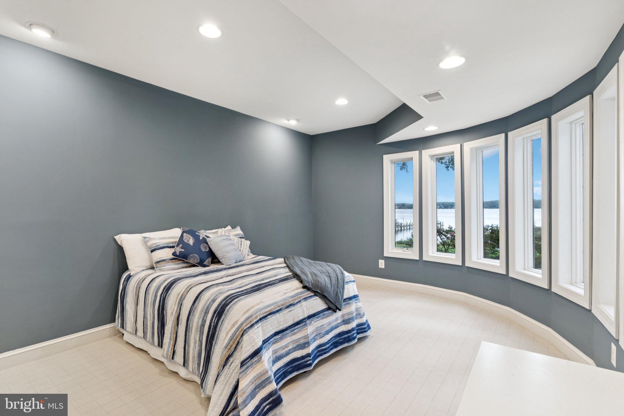 SEVERNA PARK - Residential