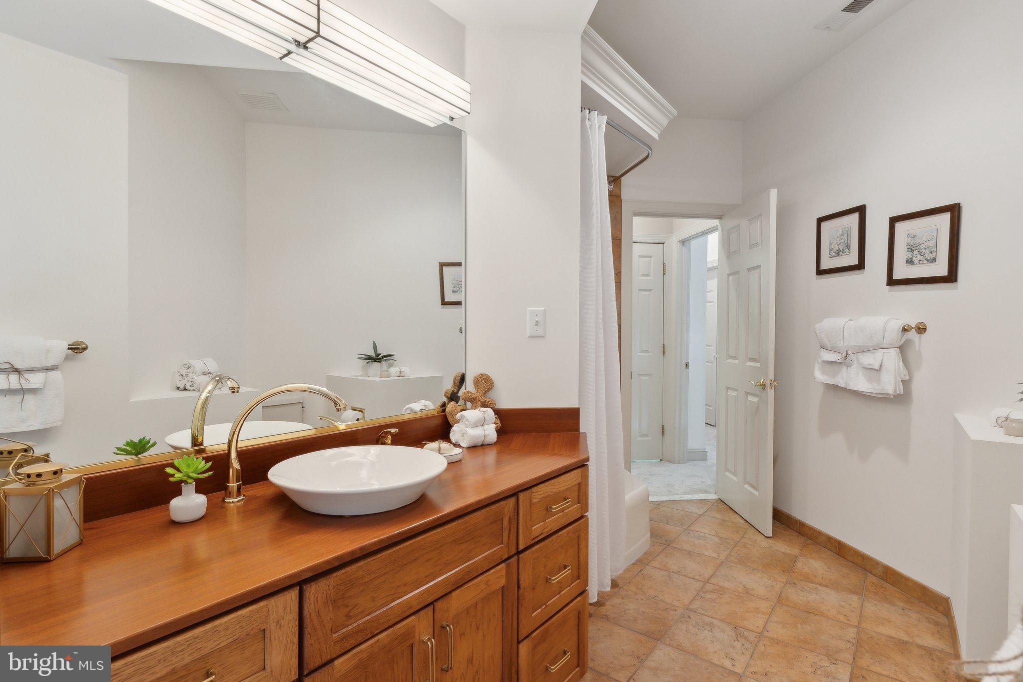 SEVERNA PARK - Residential