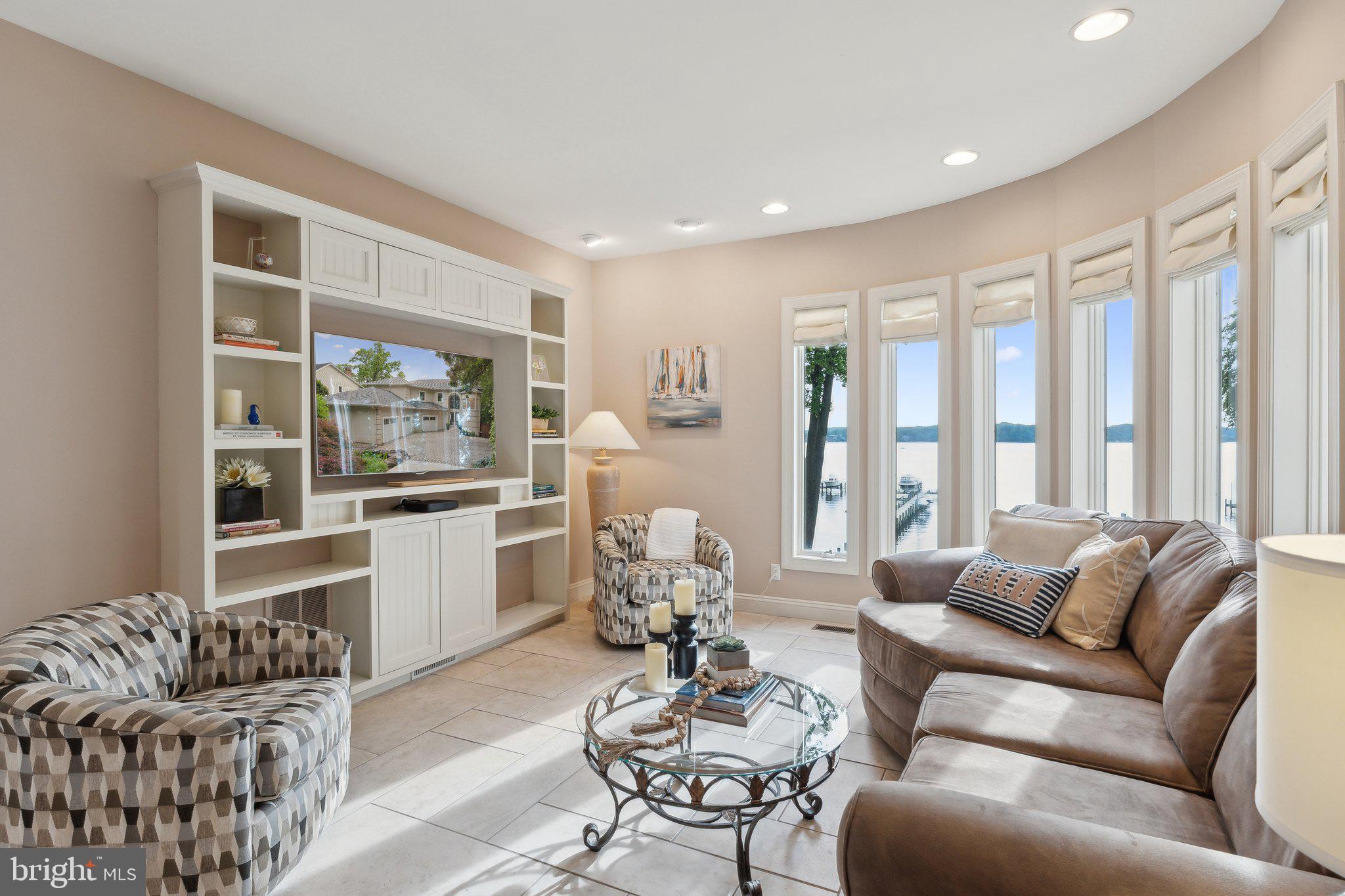 SEVERNA PARK - Residential