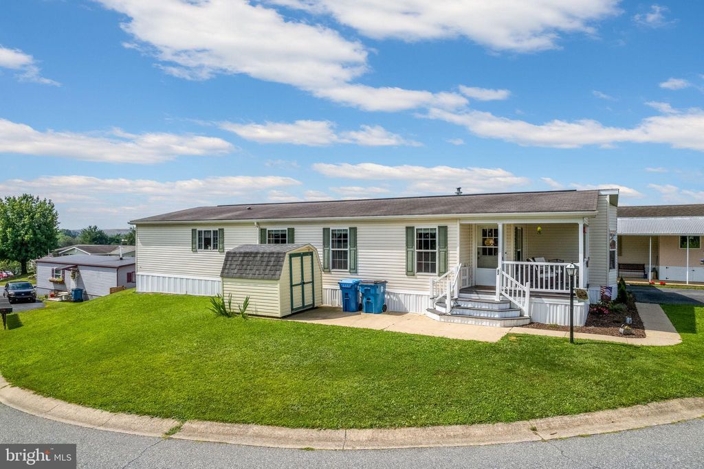 Photo of 62 RIDGEWOOD MNR, MANHEIM, PA 17545 (MLS # PALA2039442)