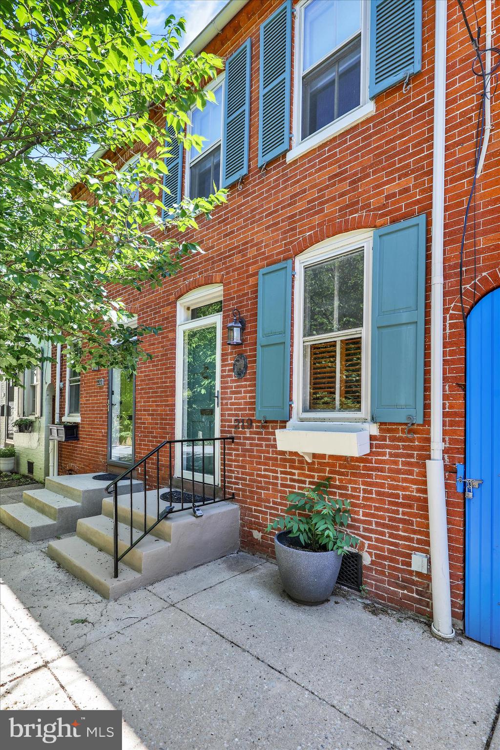 219 N CONCORD STREET