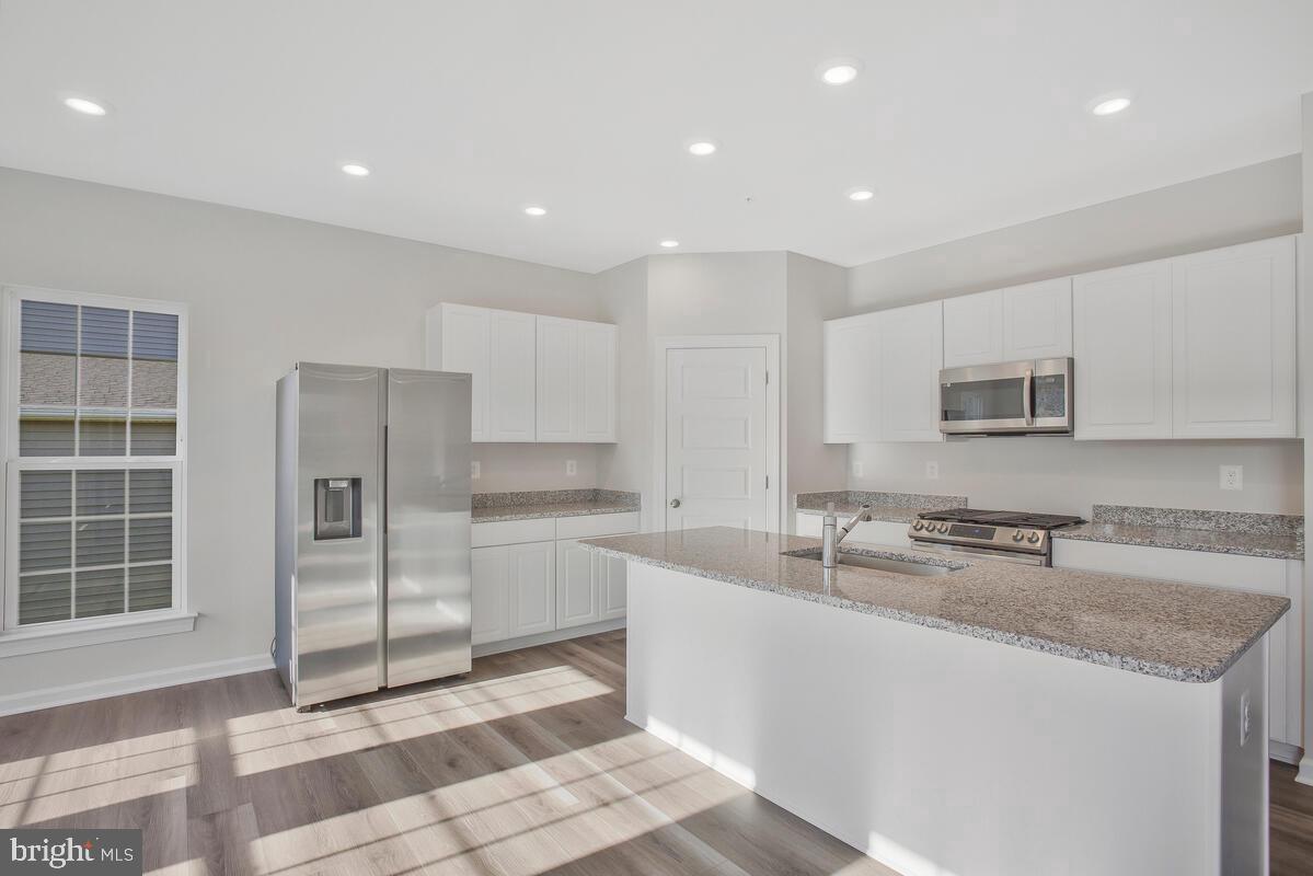 VILLAGES OF SAVANNAH - Residential