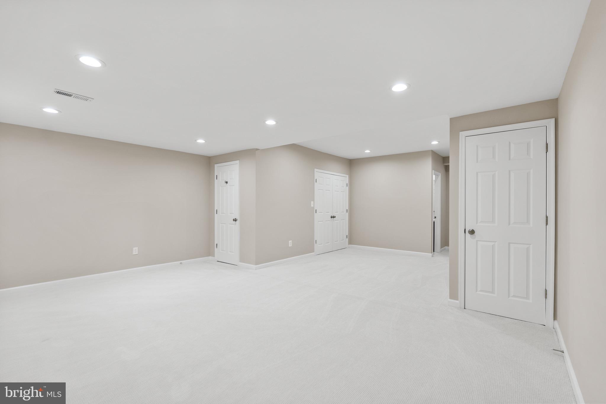 MONTGOMERY MEADOWS - Residential