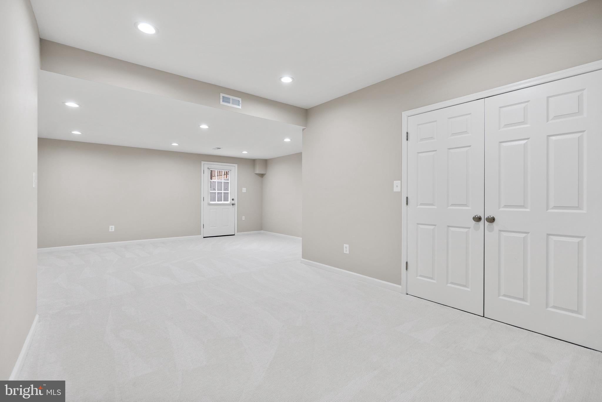 MONTGOMERY MEADOWS - Residential