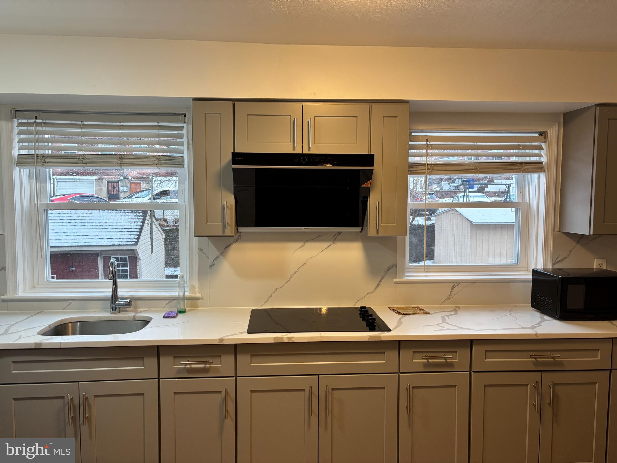 2908 SANDYFORD AVENUE