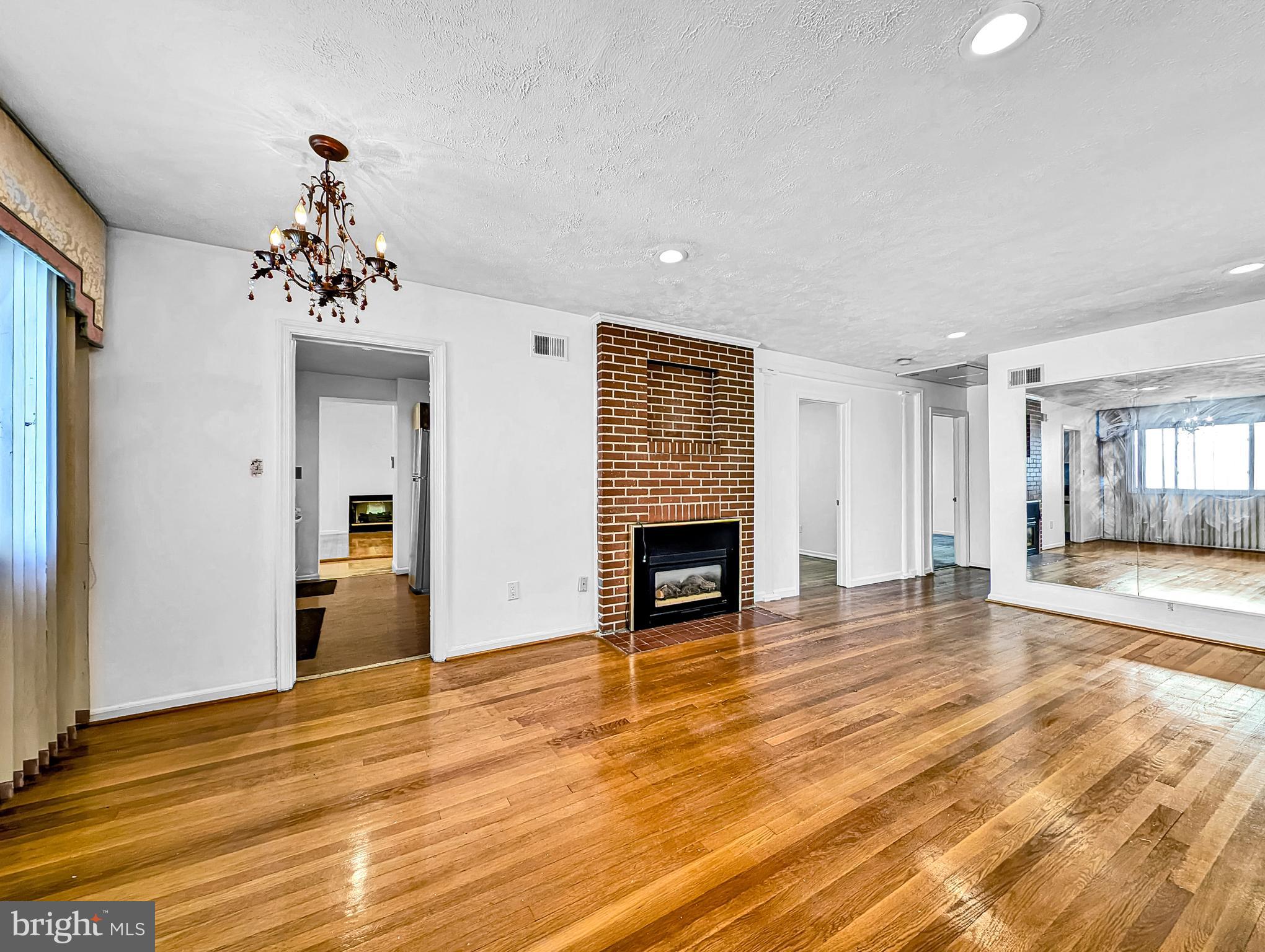 OAKVIEW - Residential Lease