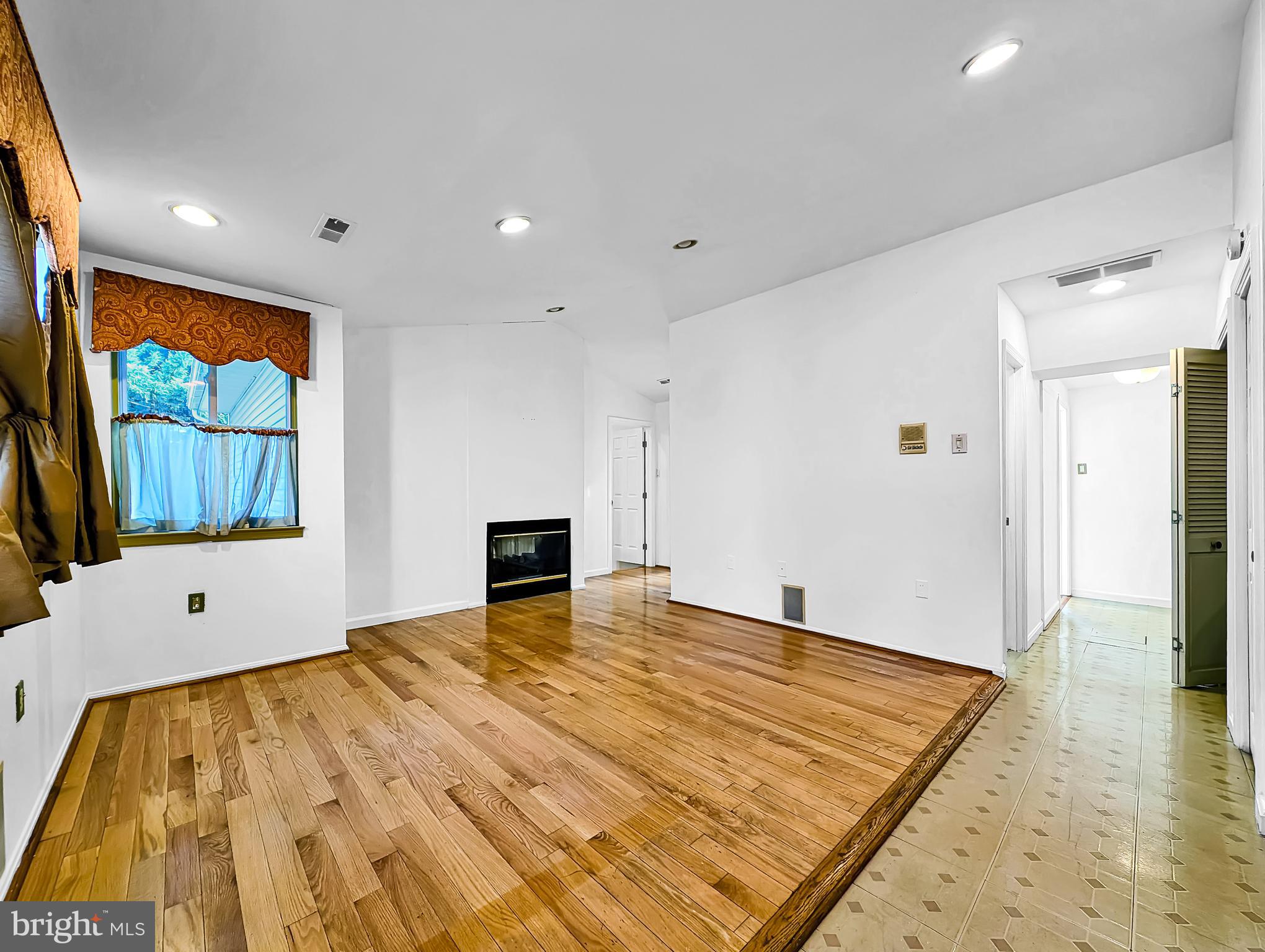 OAKVIEW - Residential Lease