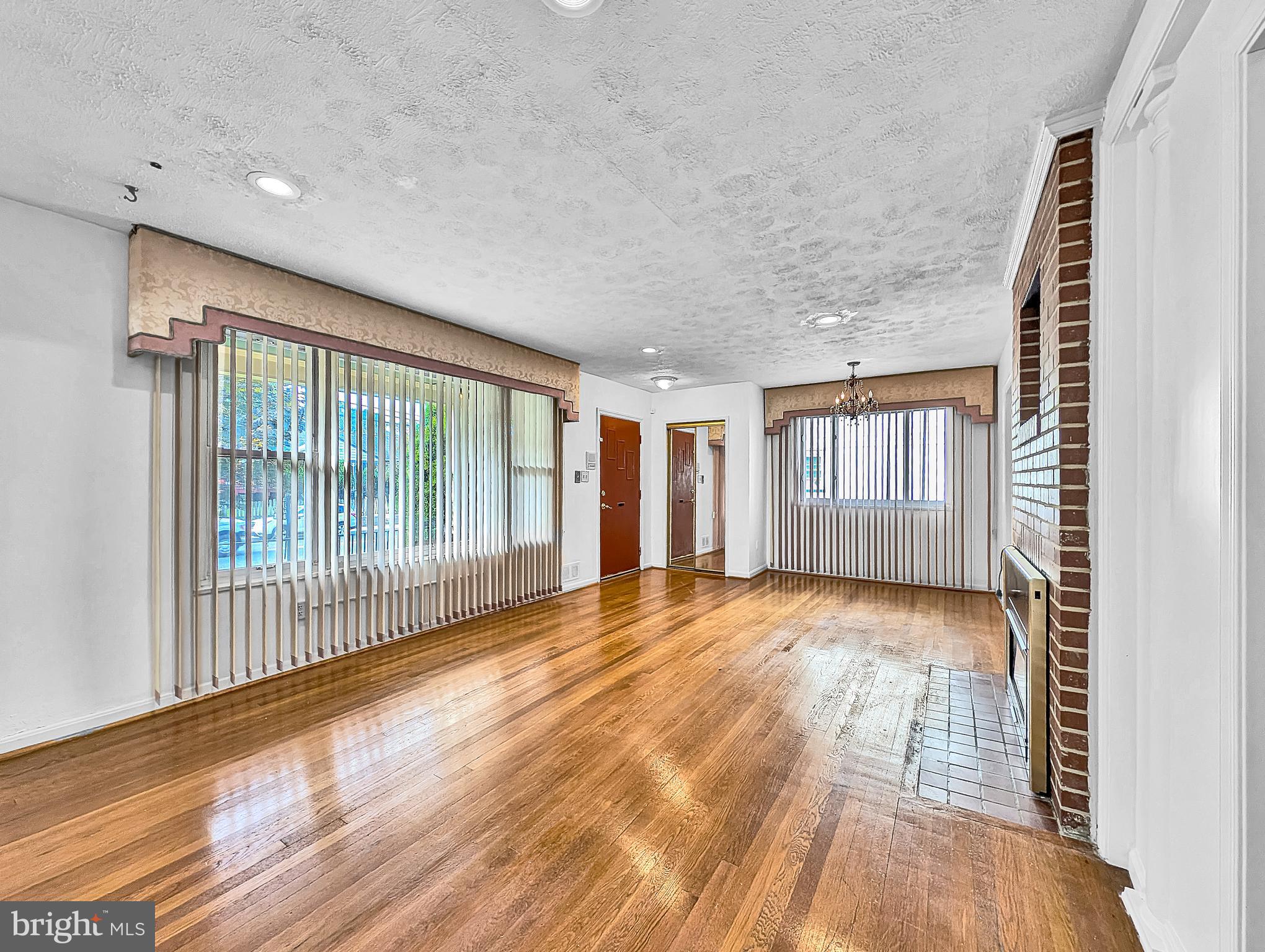 OAKVIEW - Residential Lease