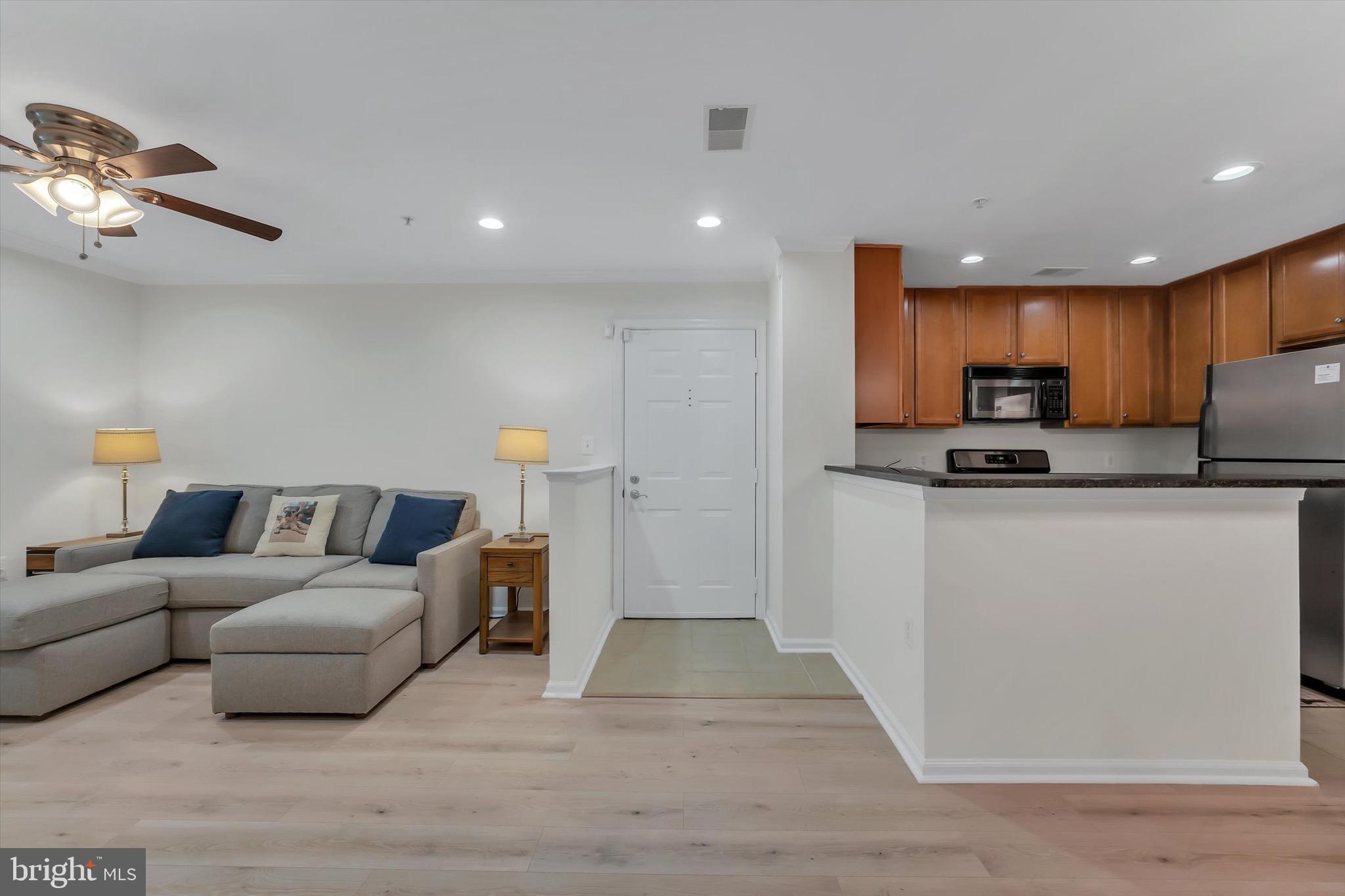 1516 N POINT DRIVE 0001