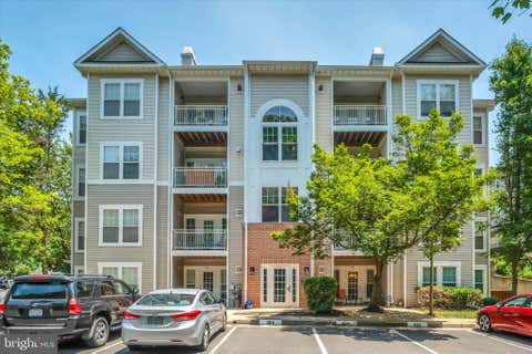 Photo of 1516 N Point Drive #0001, RESTON, VA 20194 (MLS # VAFX2290120)