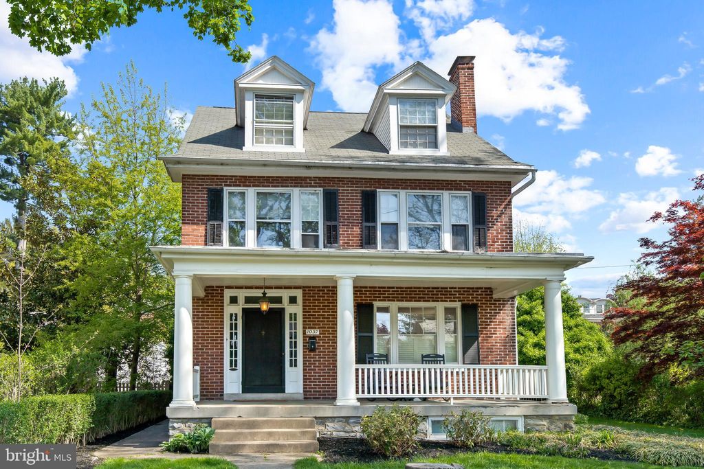 Photo of 1037 WHEATLAND AVE, LANCASTER, PA 17603 (MLS # PALA2033408)