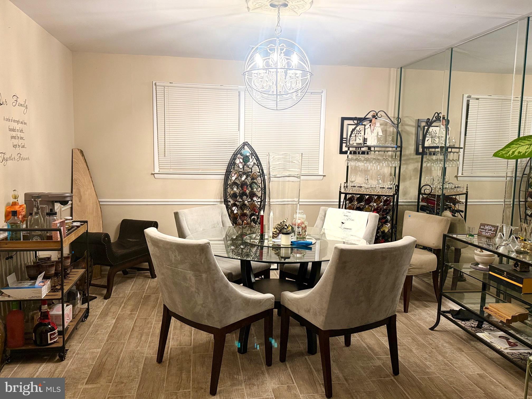 WILLIAMS WALK - Residential